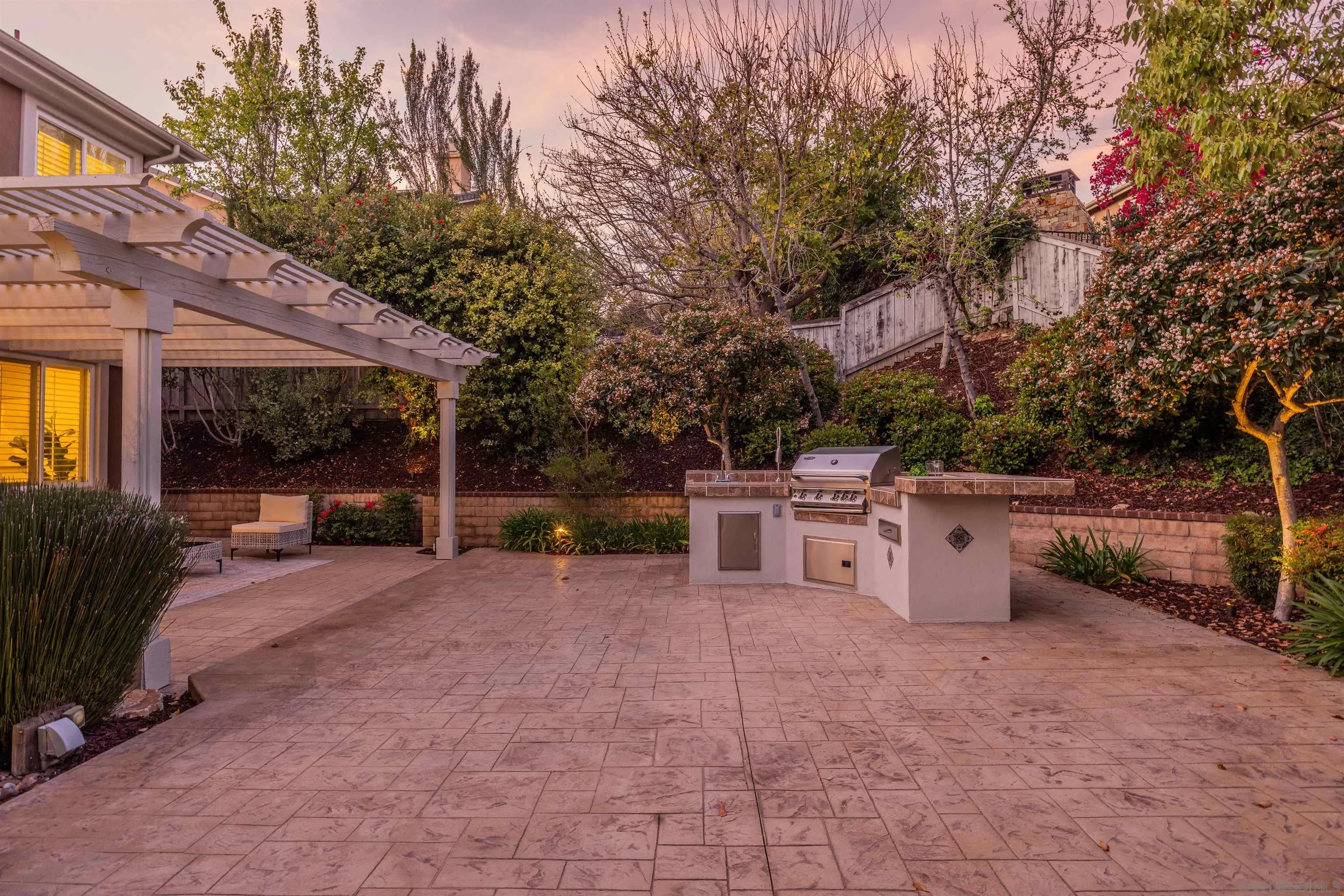 https://cdn.realtyfeed.com/cdn/127/260006434/e62374ad5529aaeb285f0aa2f66985a1.webp