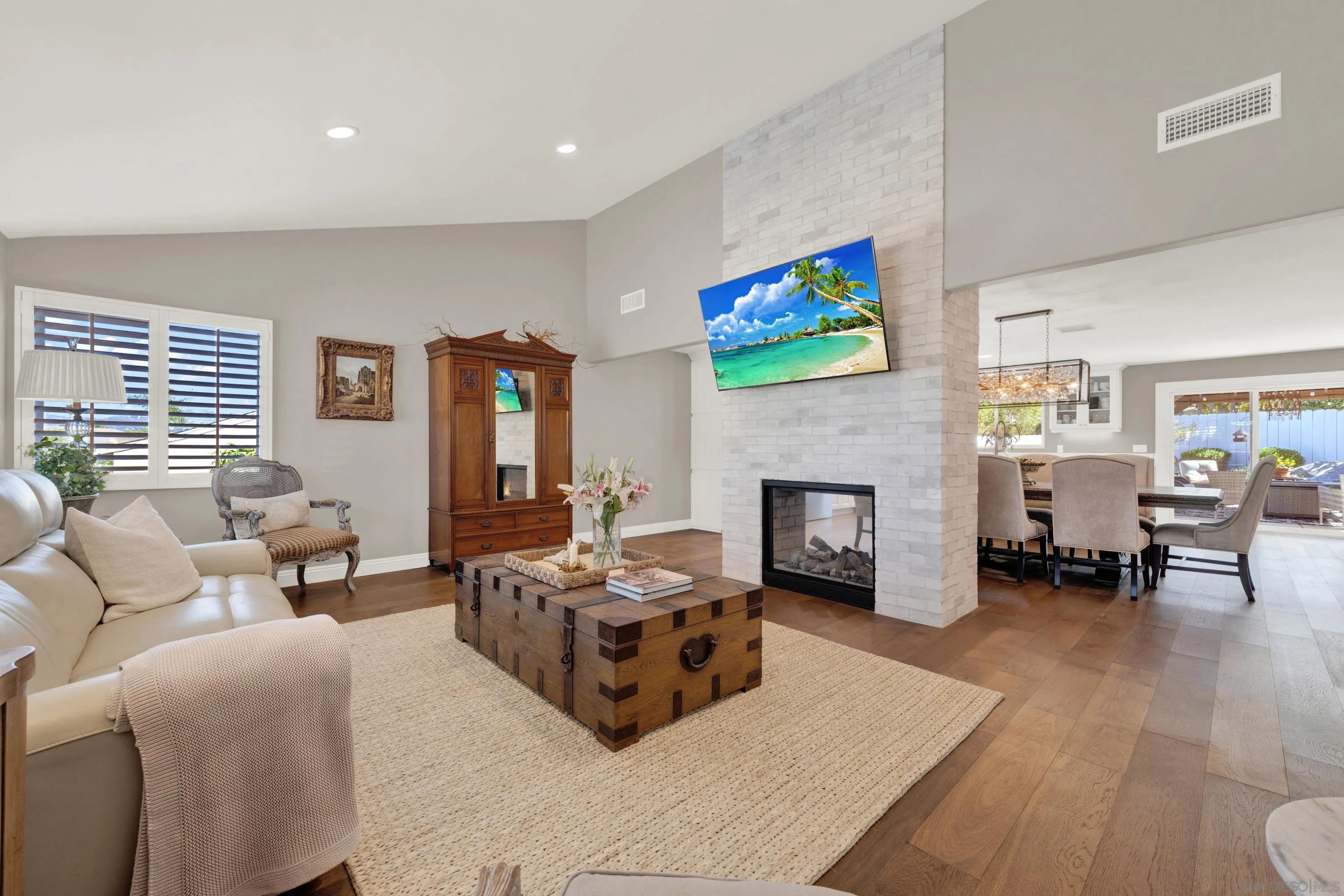 https://cdn.realtyfeed.com/cdn/127/260006435/4e168d99670c274e9246b81a04a13669.webp