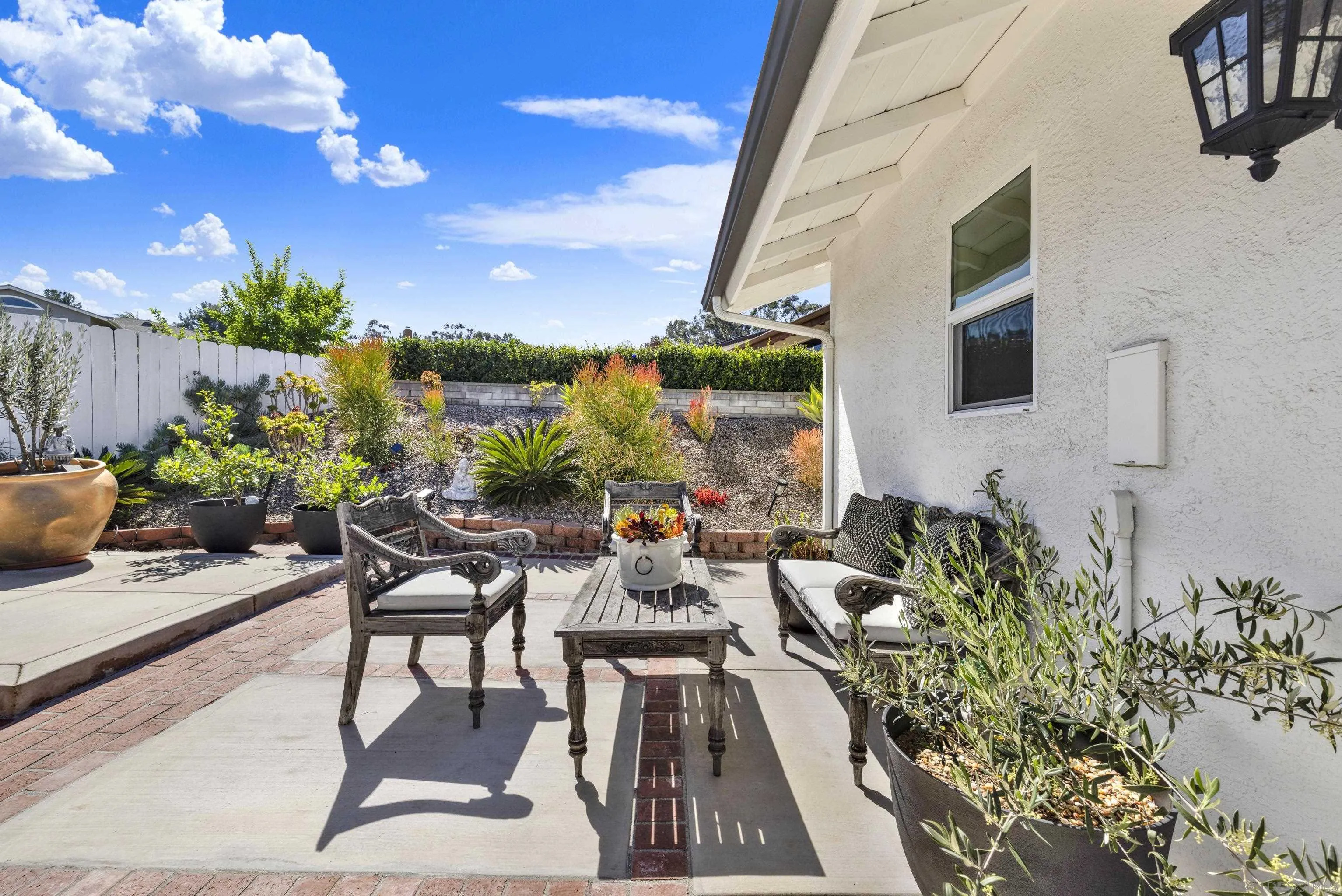 https://cdn.realtyfeed.com/cdn/127/260006435/5d78312178f7081c20eec9a509bd32ac.webp