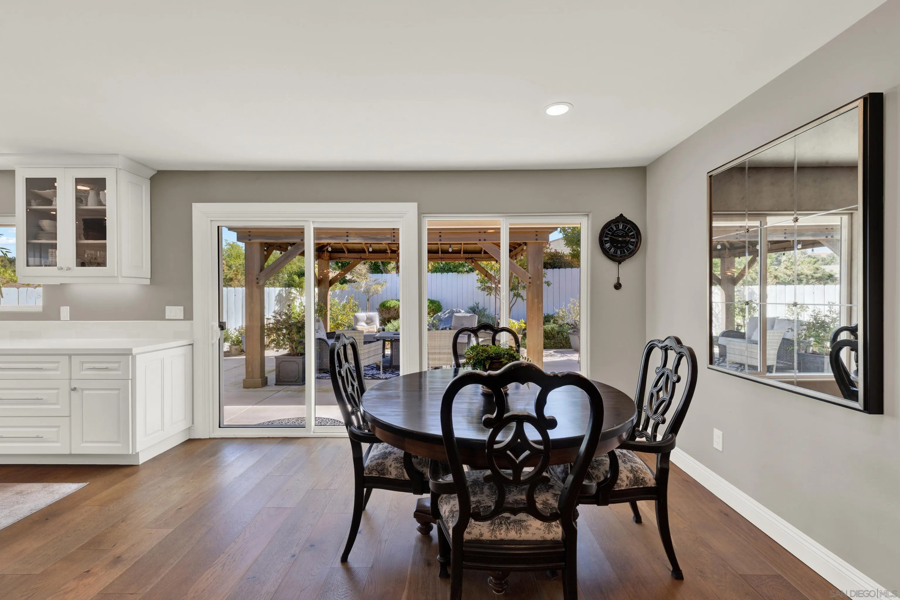 https://cdn.realtyfeed.com/cdn/127/260006435/dbf46f7b85b923a1da44eb27096a8409.webp