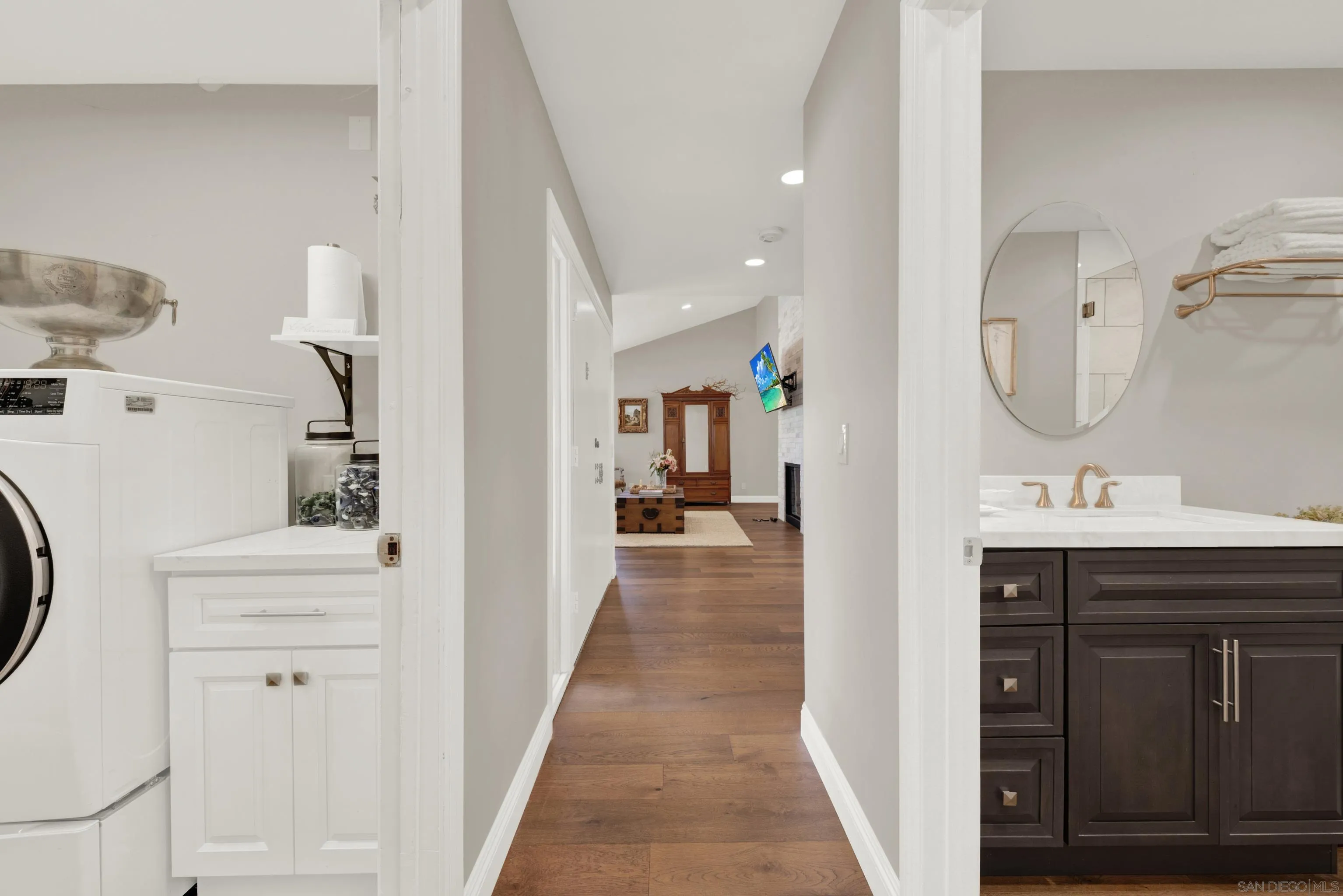 https://cdn.realtyfeed.com/cdn/127/260006435/edd8ac6e95be853785b7a06997d72345.webp