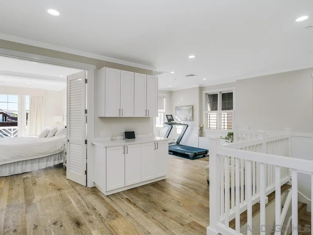 120 I Ave, Coronado, CA, 92118