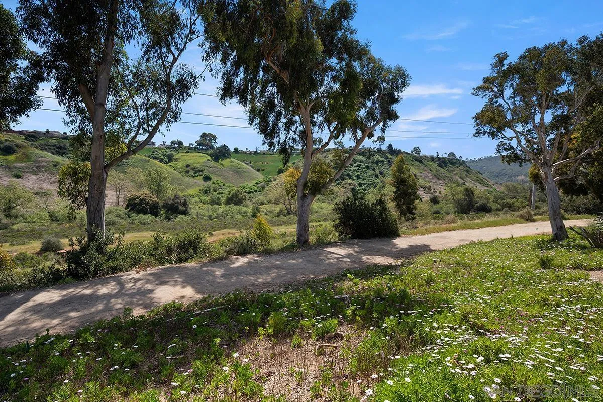 https://cdn.realtyfeed.com/cdn/127/260006440/49fe550d4045444a23d75334ed49c641.webp