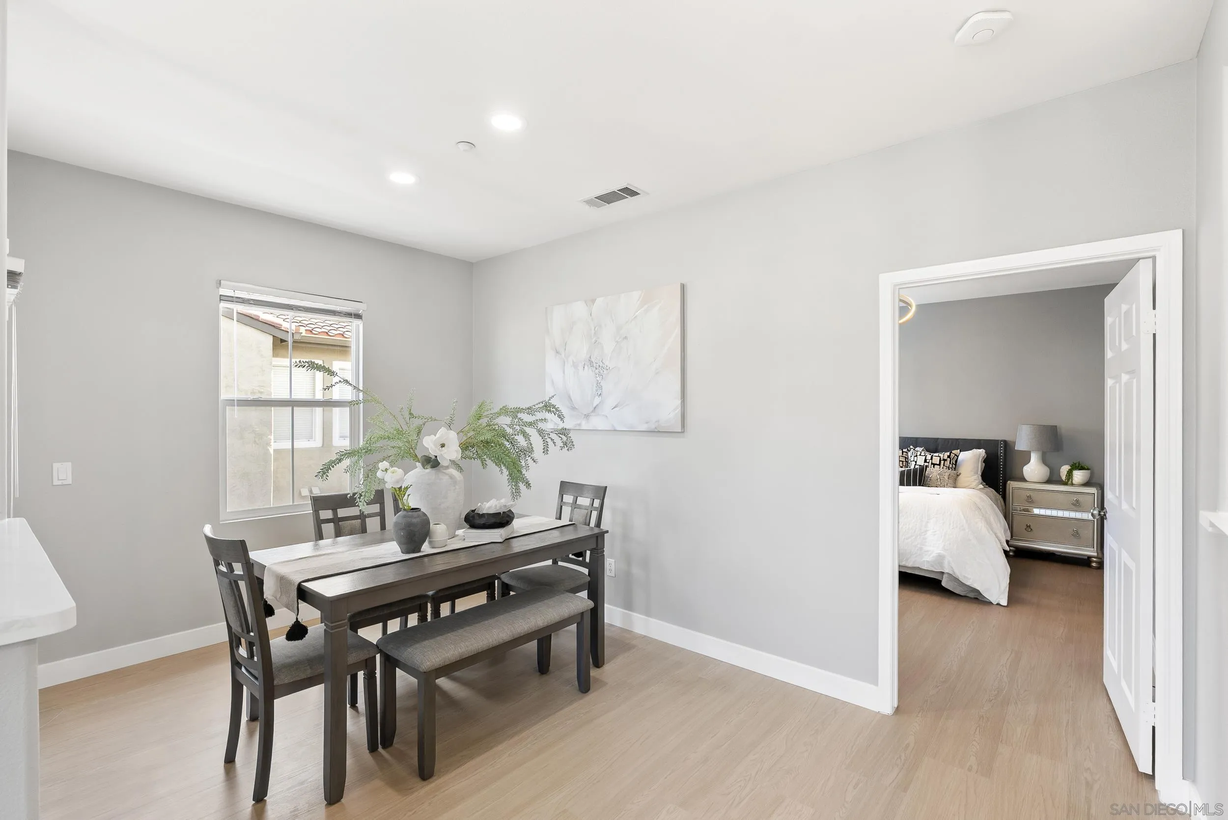 Photo #8: 260006441 Listing: Photo #8