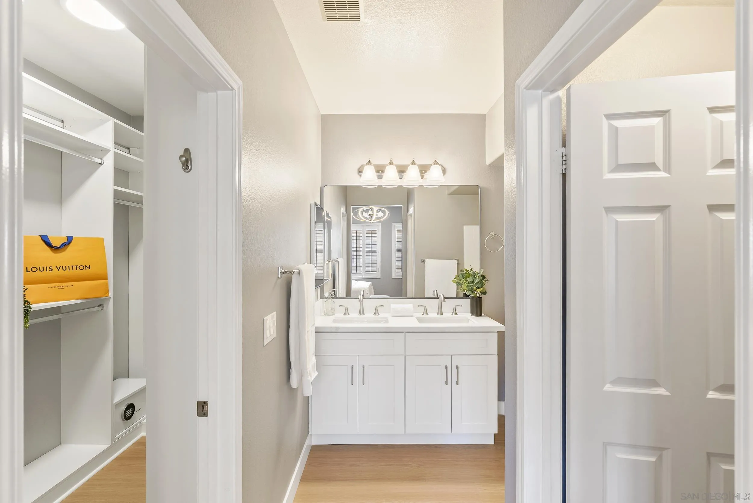 Photo #13: 260006441 Listing: Photo #13