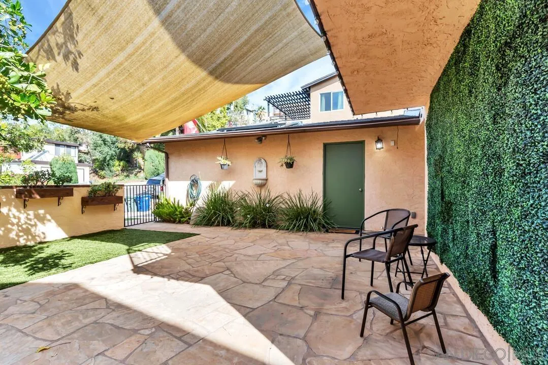 https://cdn.realtyfeed.com/cdn/127/260006442/55f3ef4ba97d4a4f01d28642e3ca8119.webp