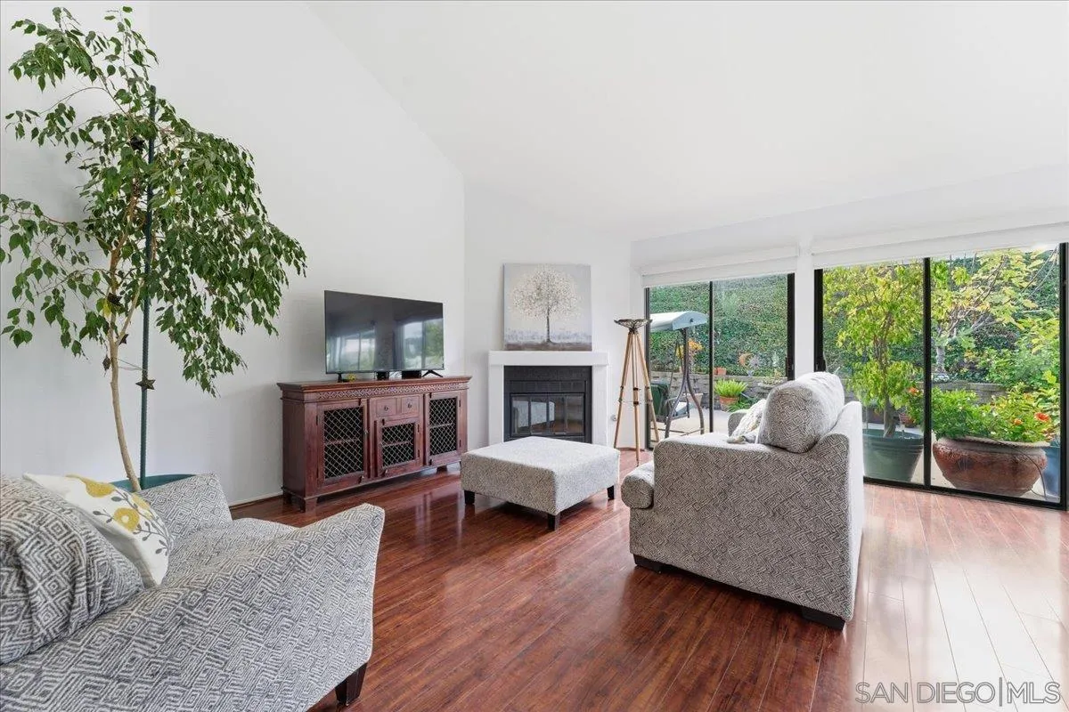 https://cdn.realtyfeed.com/cdn/127/260006445/4c7aba70b48d58329f8a154330b0d092.webp