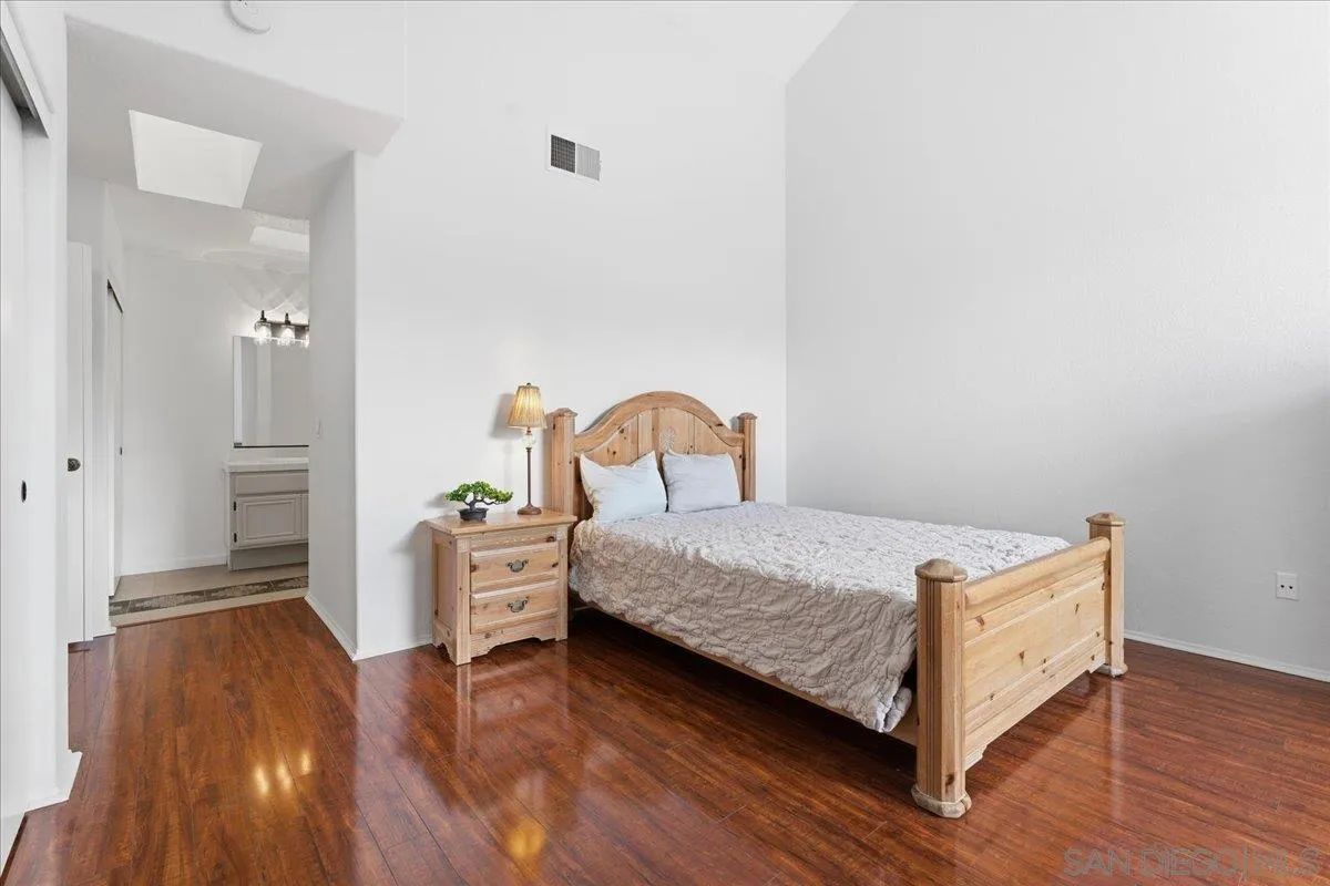 https://cdn.realtyfeed.com/cdn/127/260006445/91e49d796236abd0824acef54b697829.webp