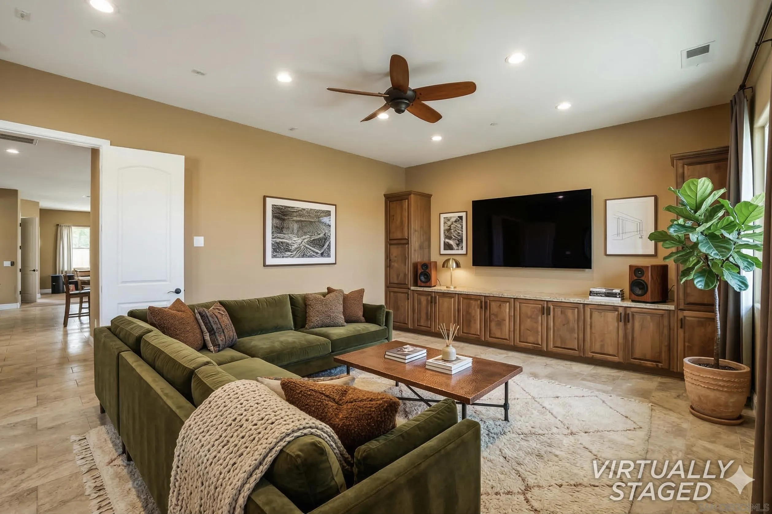 https://cdn.realtyfeed.com/cdn/127/260006447/721050cc9d844768db5dad3107ec2dbb.webp