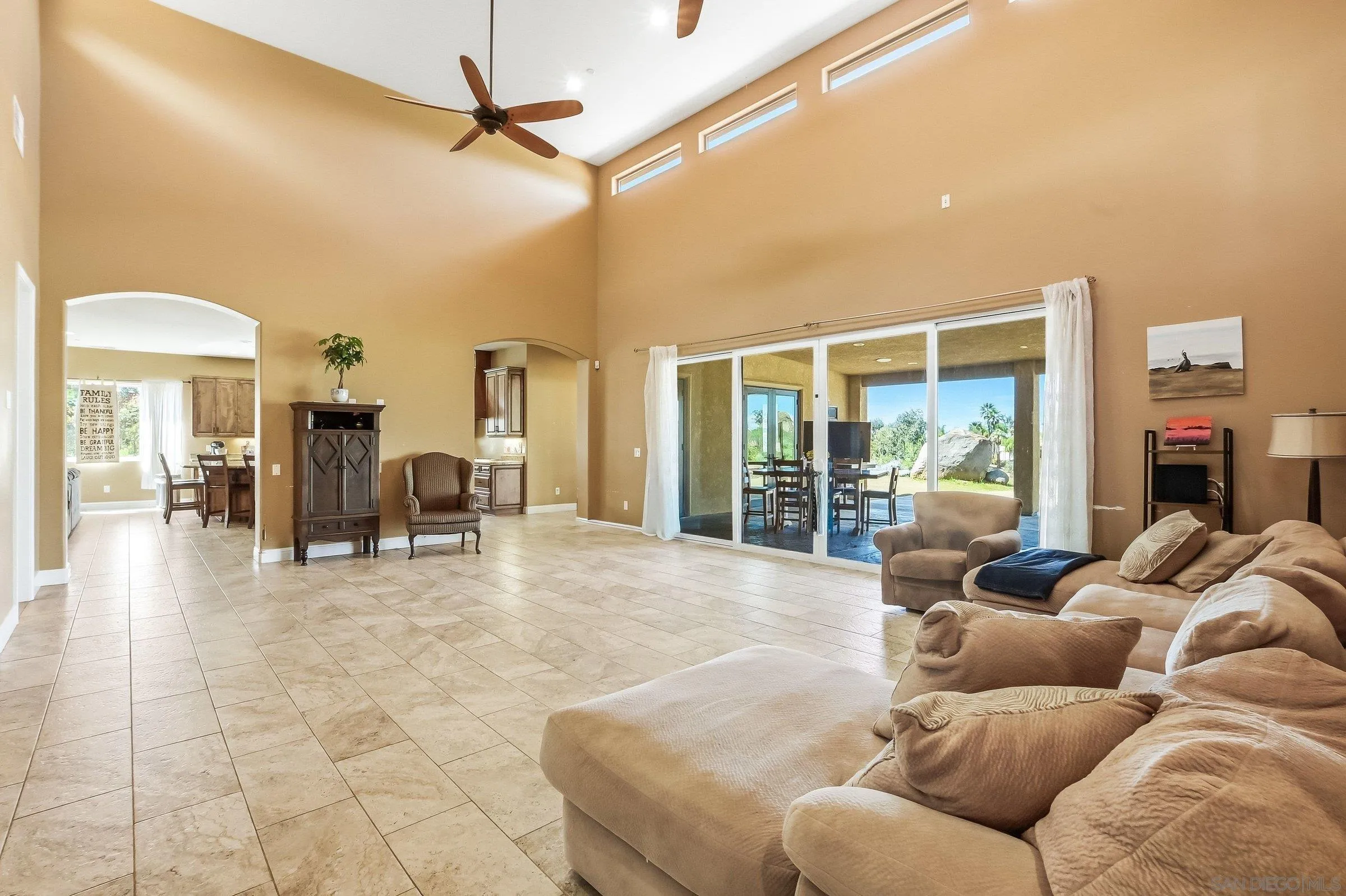 https://cdn.realtyfeed.com/cdn/127/260006447/919ed92f1a47344dc7b3be4c11b82446.webp