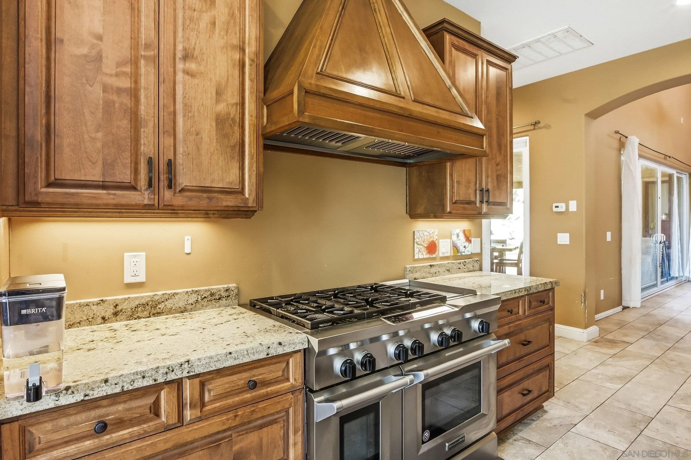 https://cdn.realtyfeed.com/cdn/127/260006447/de47cd487c555f988fd1350d9f51bb75.webp