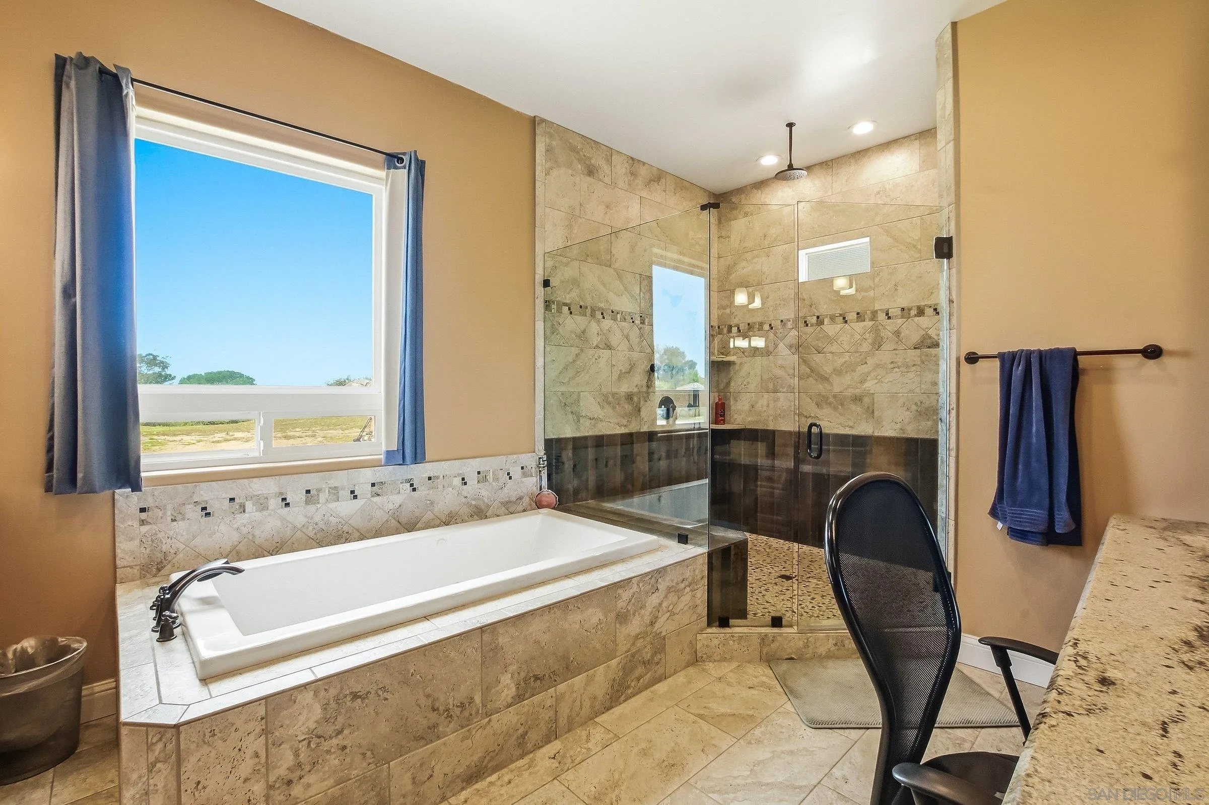 https://cdn.realtyfeed.com/cdn/127/260006447/eedb591863a9a5e88b34b791c290190e.webp