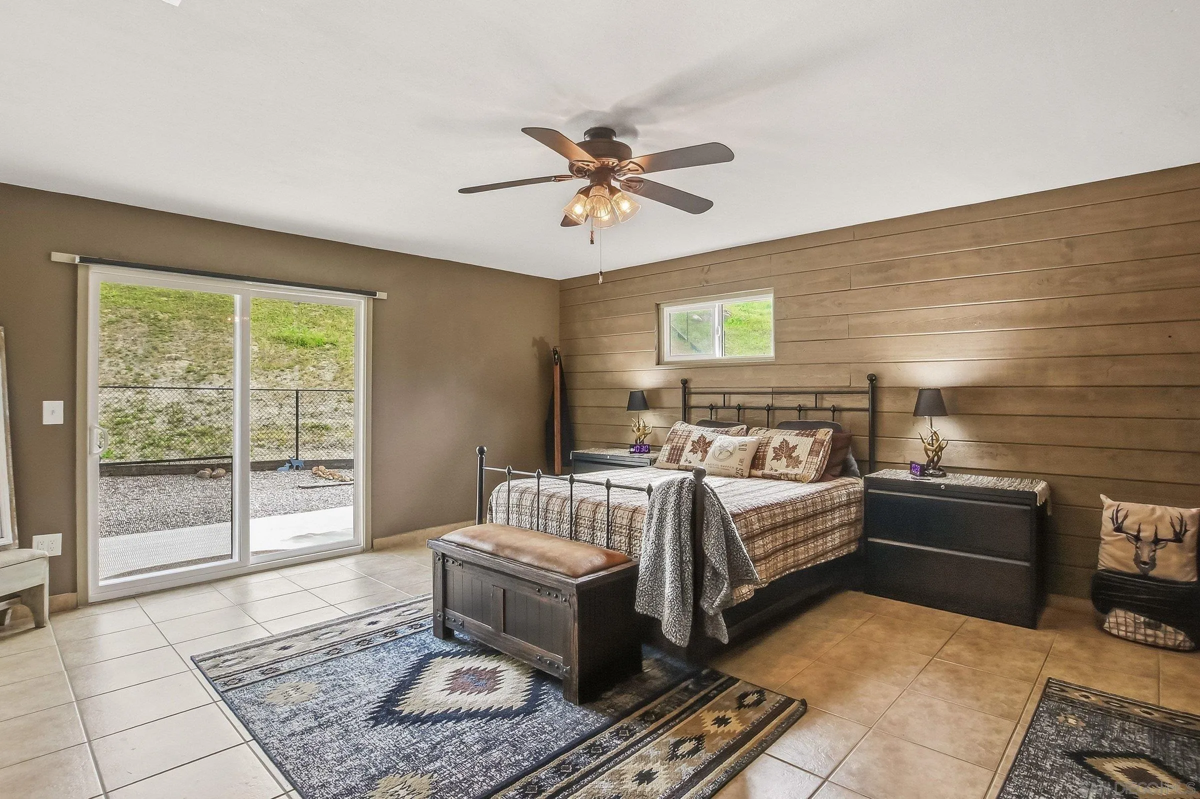 https://cdn.realtyfeed.com/cdn/127/260006448/13f7f360b2d9087d67158a893d897d45.webp