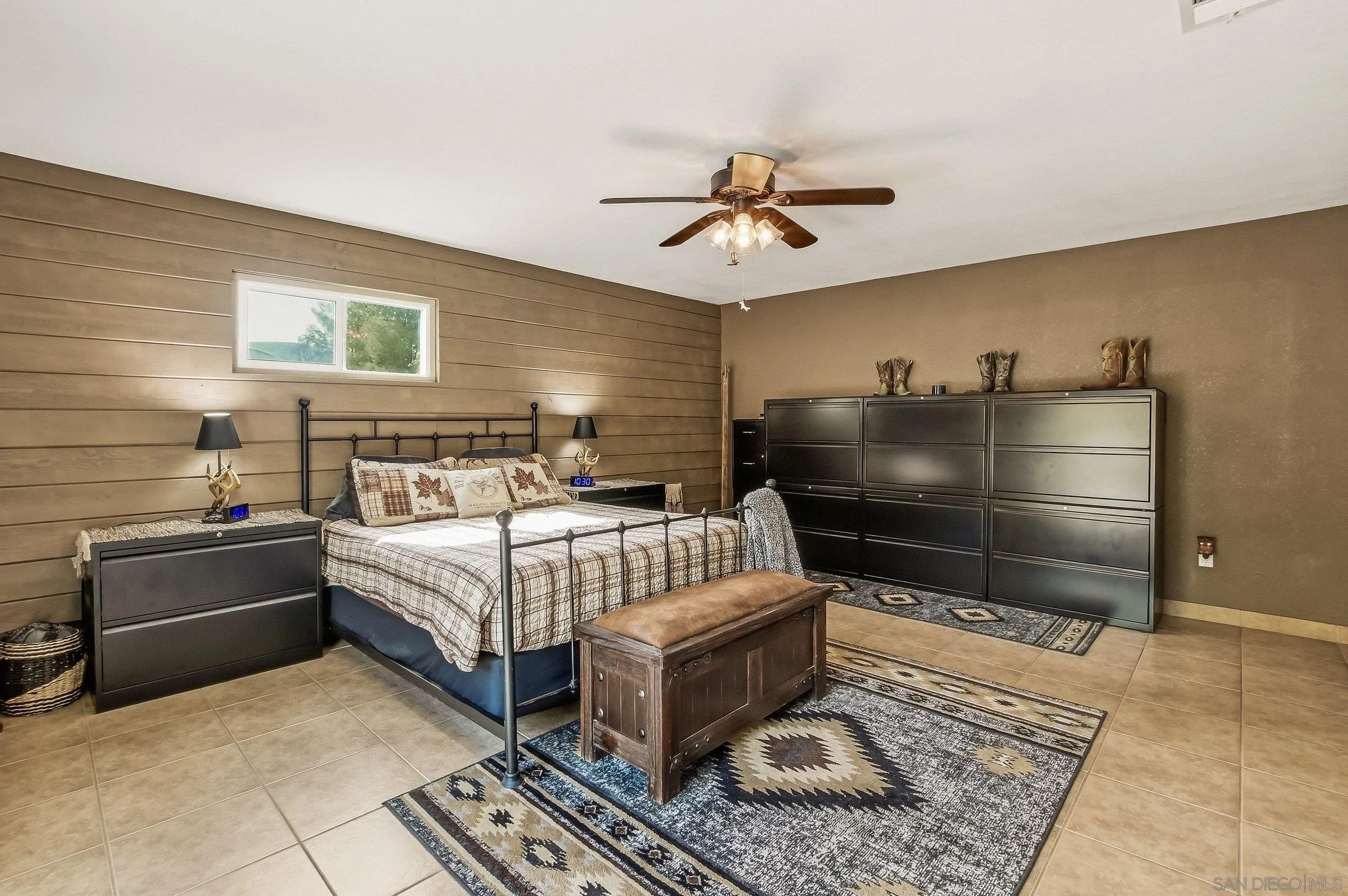 https://cdn.realtyfeed.com/cdn/127/260006448/8d9e9232302db9bc3f076fe72d5a48ad.webp