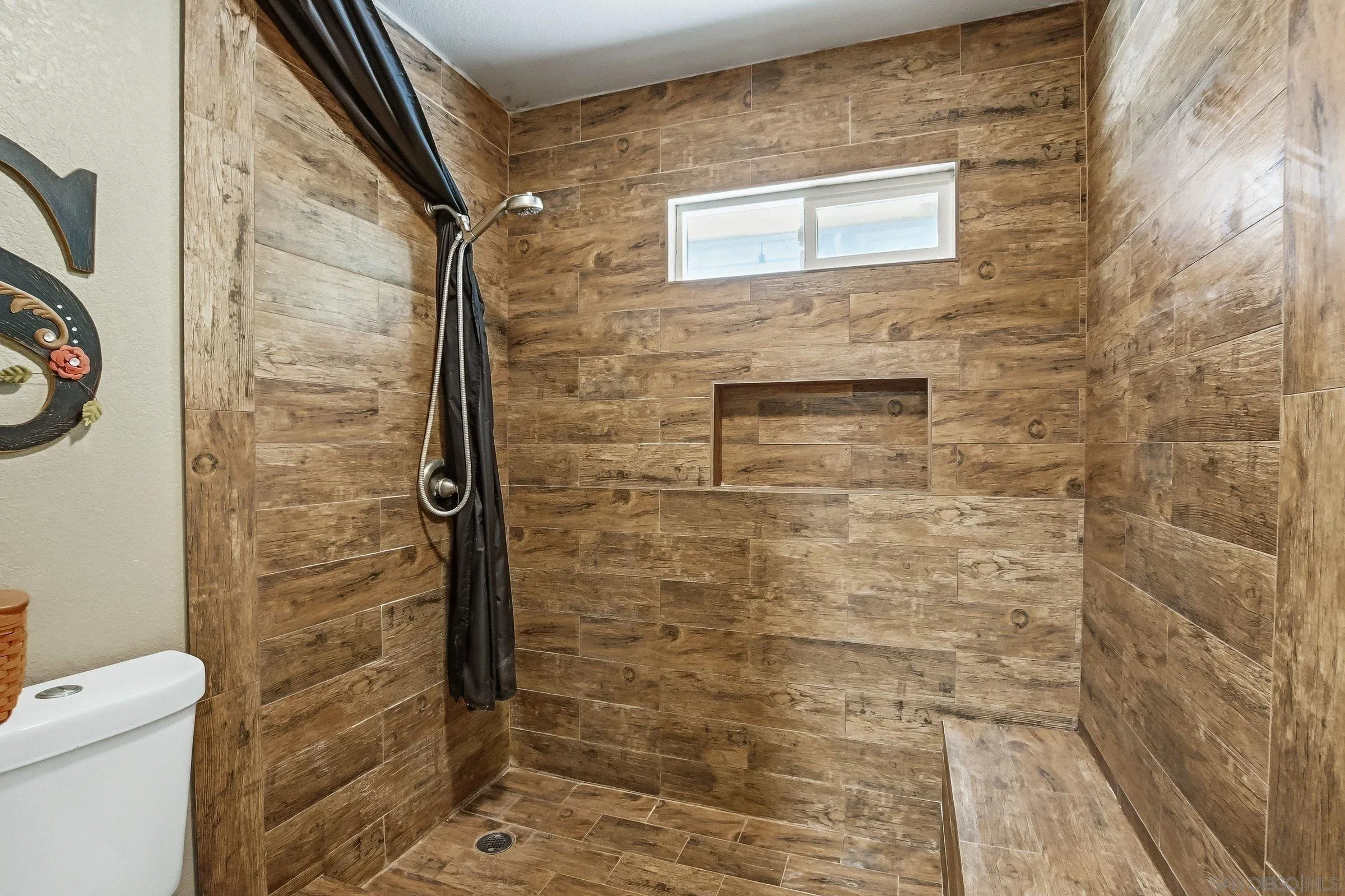 https://cdn.realtyfeed.com/cdn/127/260006448/acb7ca748db5161f4ab4ca10f4decec2.webp