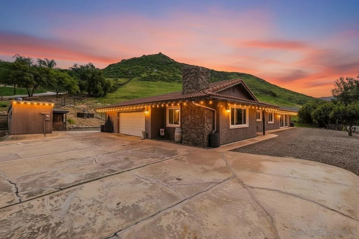 https://cdn.realtyfeed.com/cdn/127/260006448/c74ad5efec2eb1257b32fb7de6734635.webp