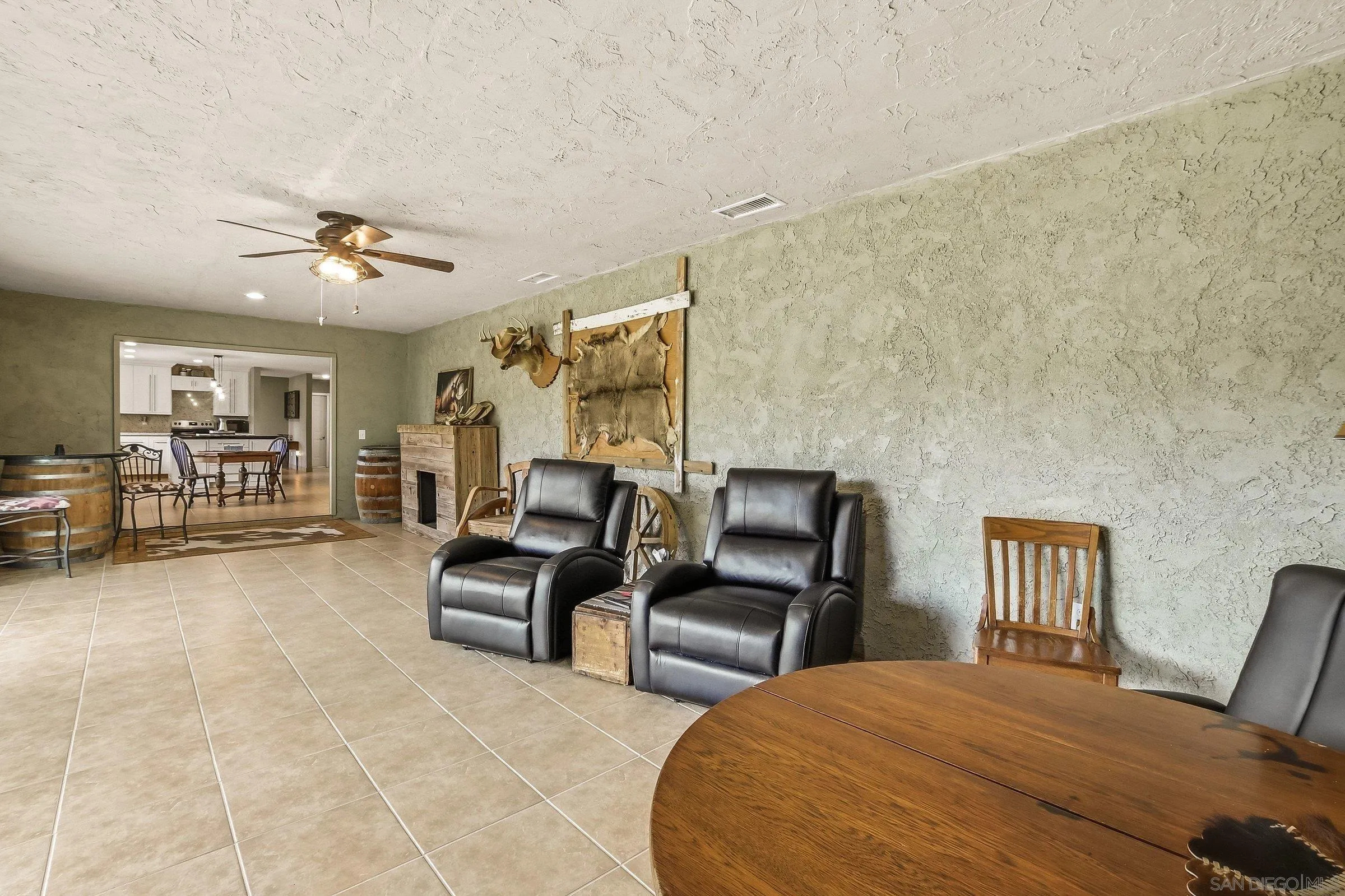 https://cdn.realtyfeed.com/cdn/127/260006448/f5d2bf586f8f286ebcd8243309d2567c.webp