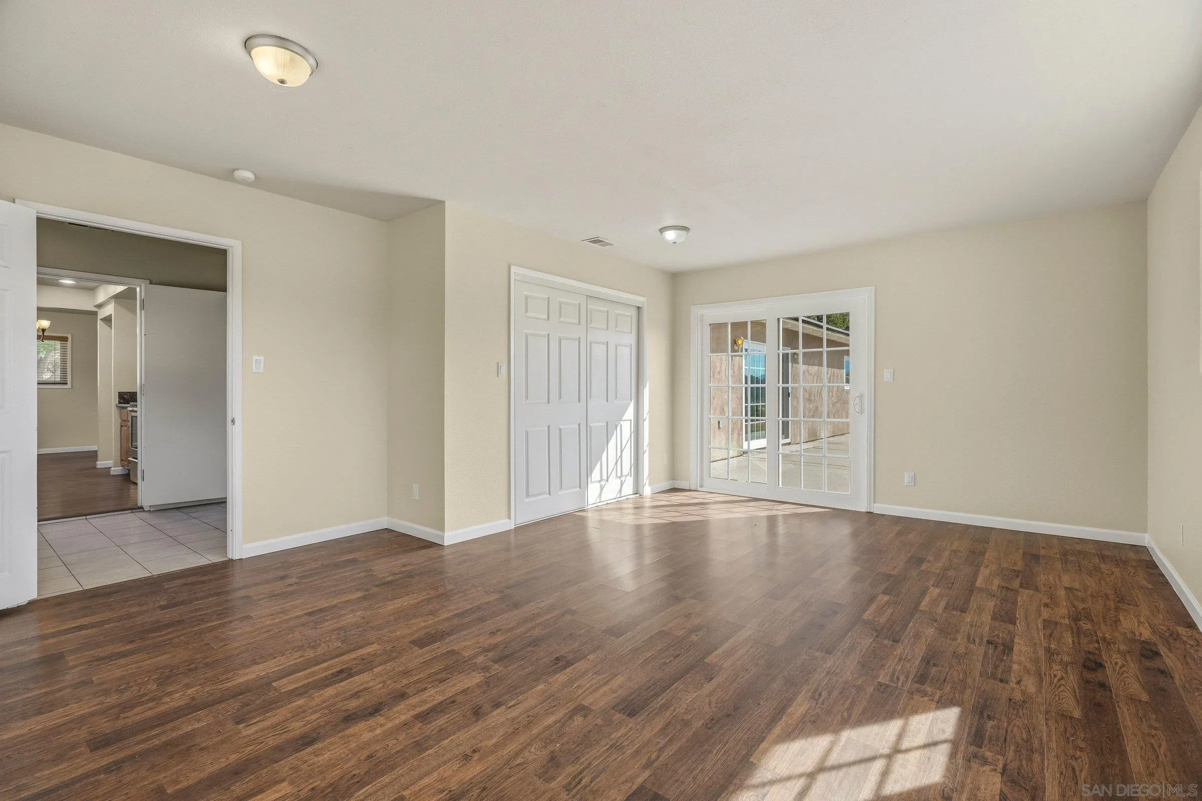 https://cdn.realtyfeed.com/cdn/127/260006452/5c5621a3527ddeefd0a5063f1a4f56b2.webp