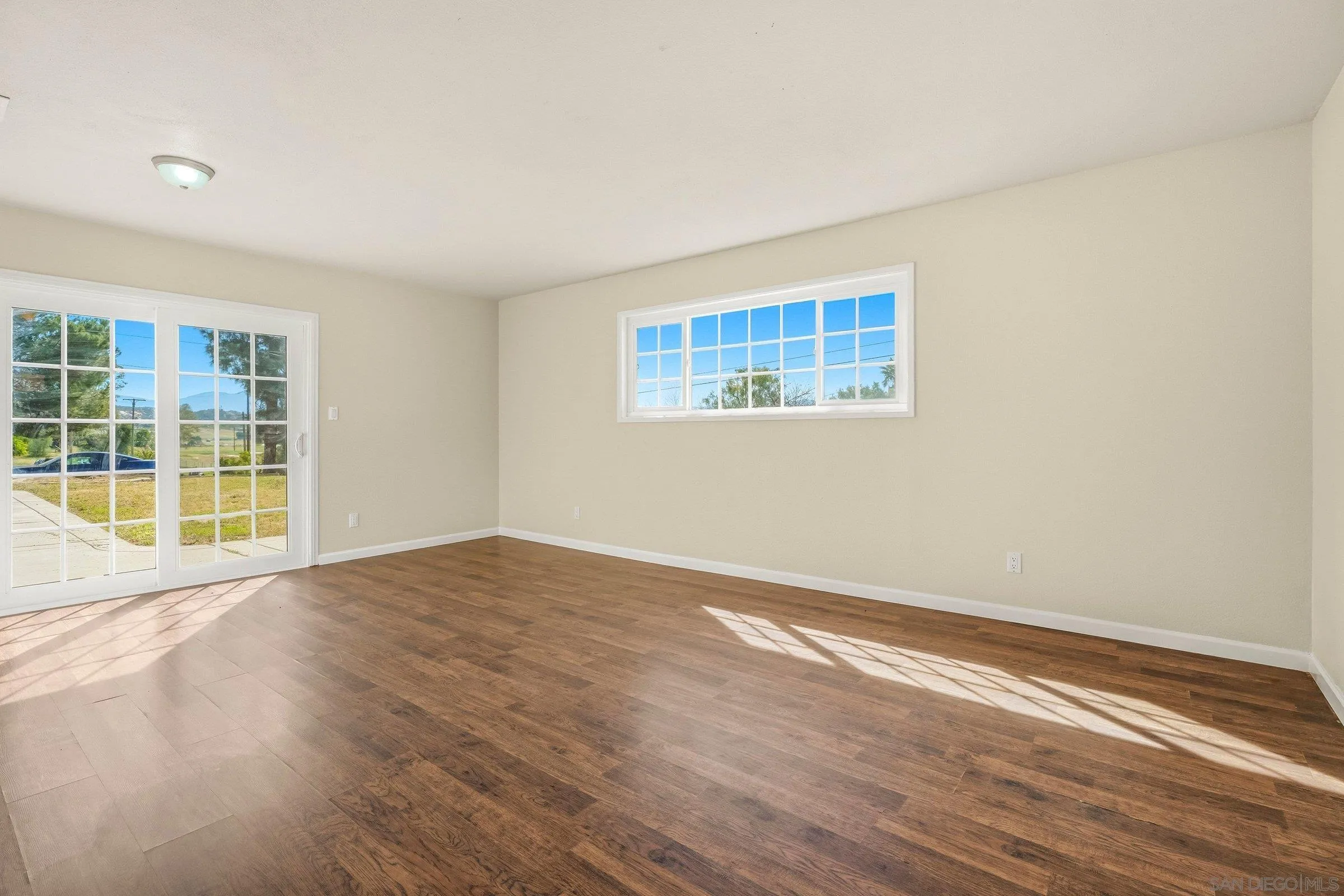 https://cdn.realtyfeed.com/cdn/127/260006452/7039283b7d3d57edea6228fcb0757fd1.webp