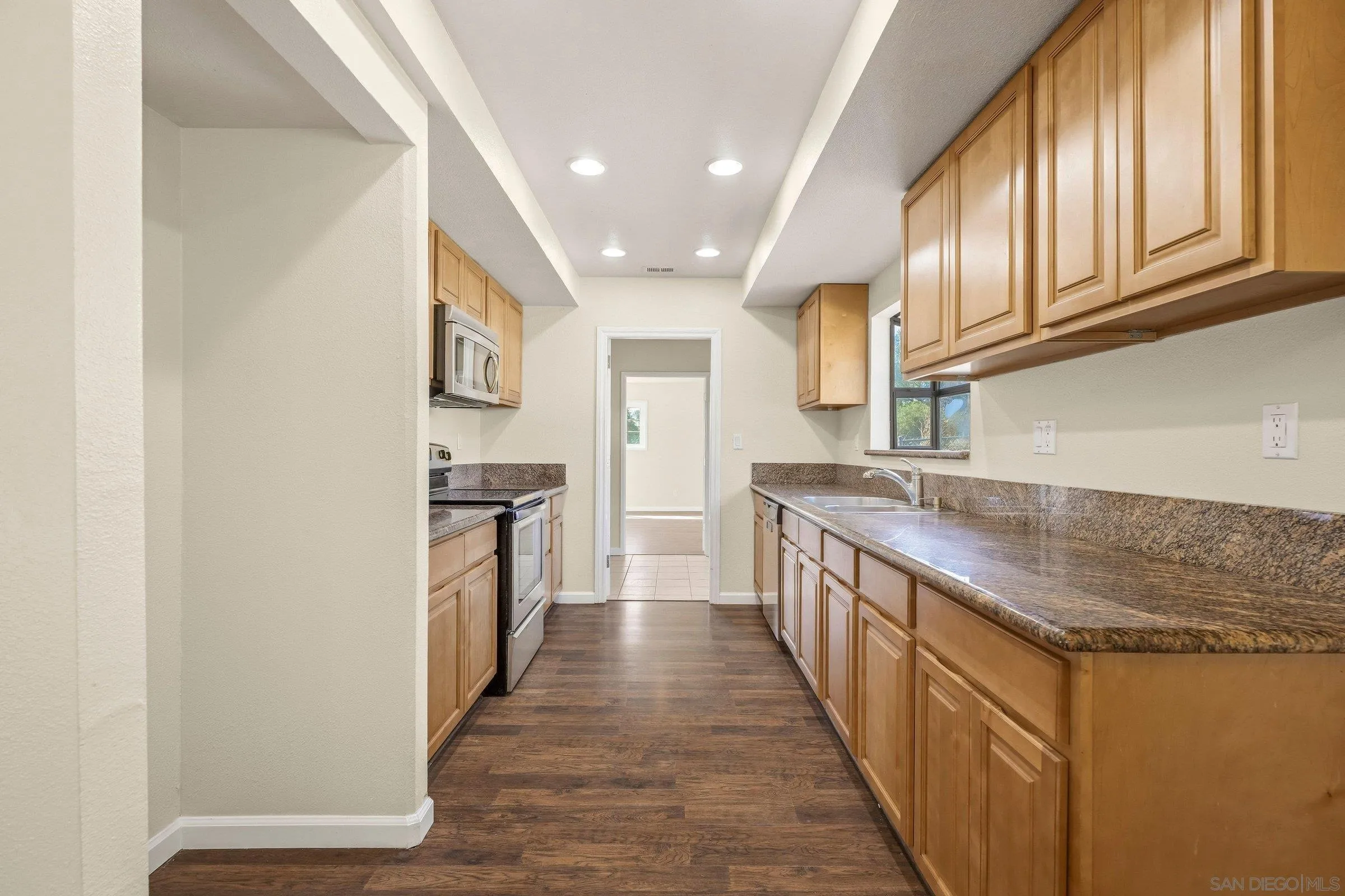 https://cdn.realtyfeed.com/cdn/127/260006452/a345c2c6fb41ec248540f73a5a64e7fc.webp