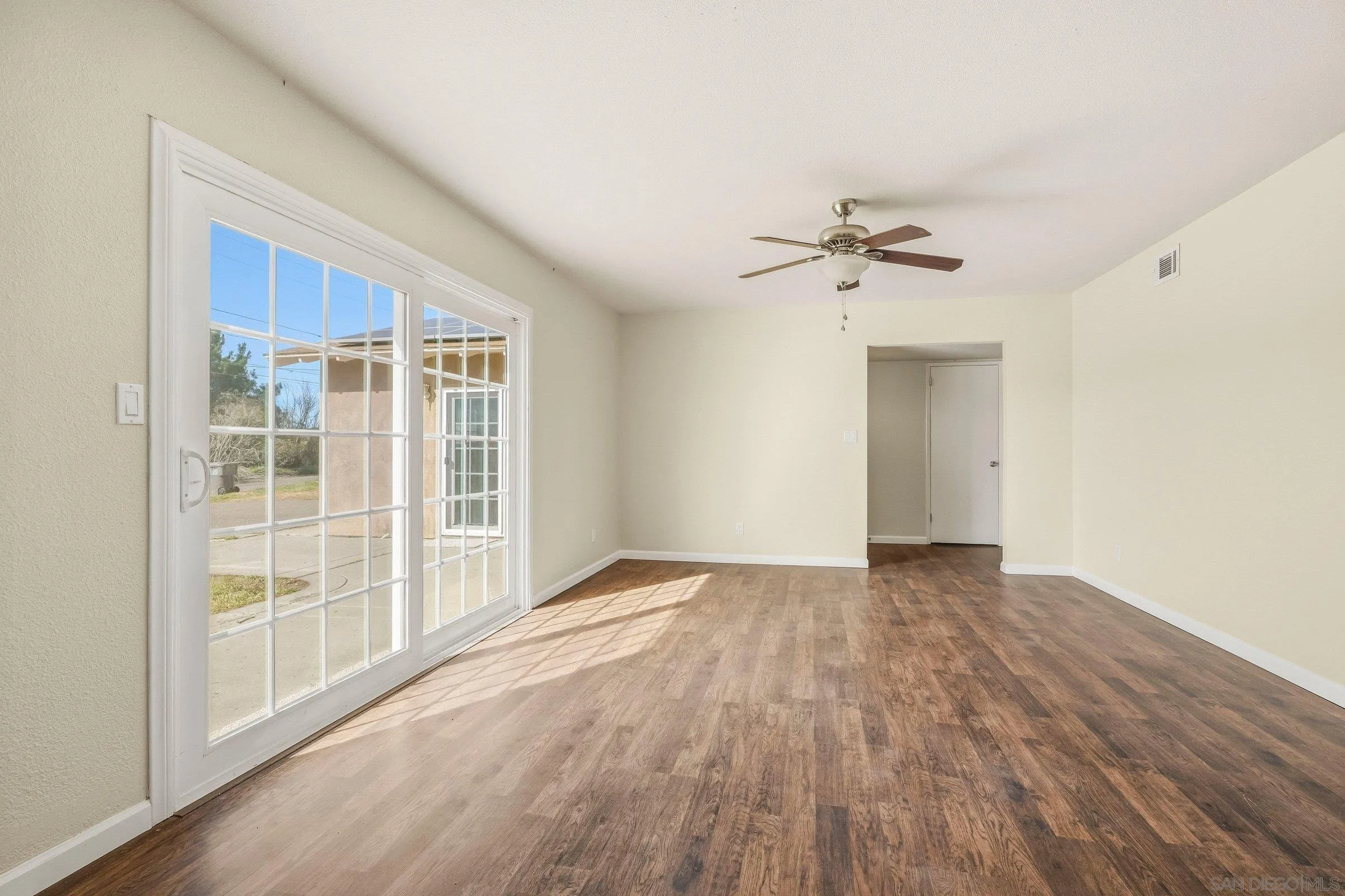 https://cdn.realtyfeed.com/cdn/127/260006452/d9520fd0513facbf364ee066c8ce475d.webp