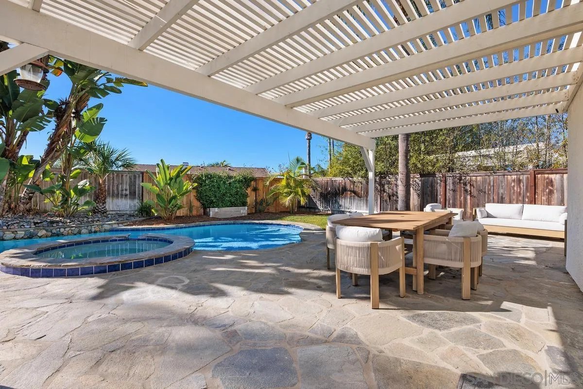 https://cdn.realtyfeed.com/cdn/127/260006453/53f2d4422c28ec0af2e5906c4e056d14.webp