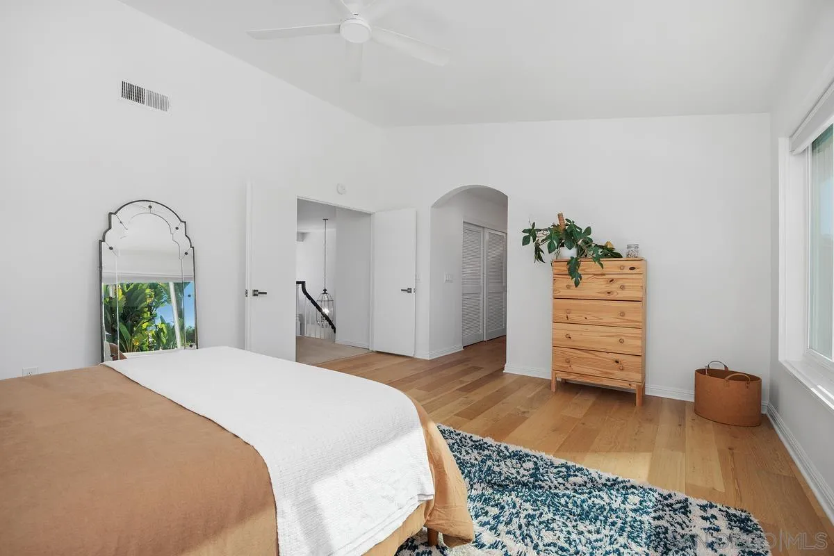 https://cdn.realtyfeed.com/cdn/127/260006453/aa7b6a214c9c0990bb5b5af48a91d24f.webp