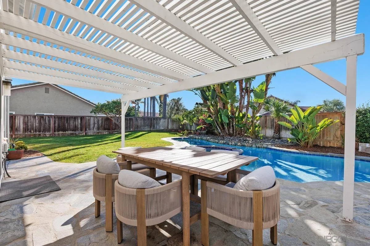 https://cdn.realtyfeed.com/cdn/127/260006453/adbef45d5d9a9efabc18171d491c1392.webp