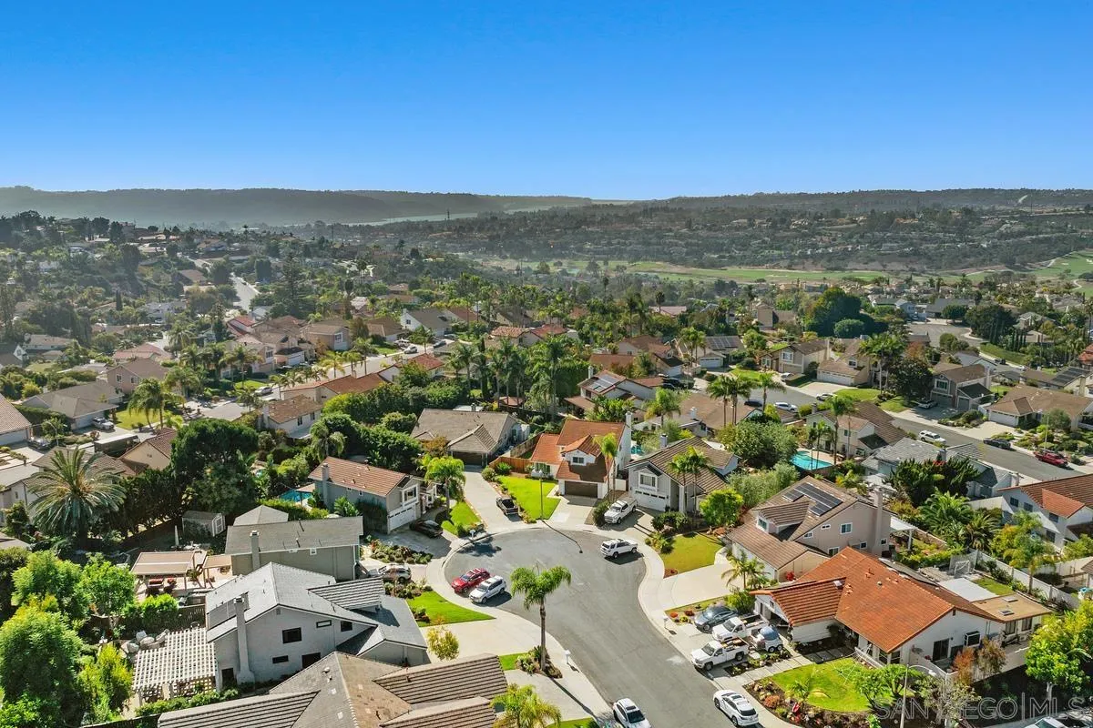 https://cdn.realtyfeed.com/cdn/127/260006453/ce85a27f8bc96ad4ae4cfdbb184380b4.webp