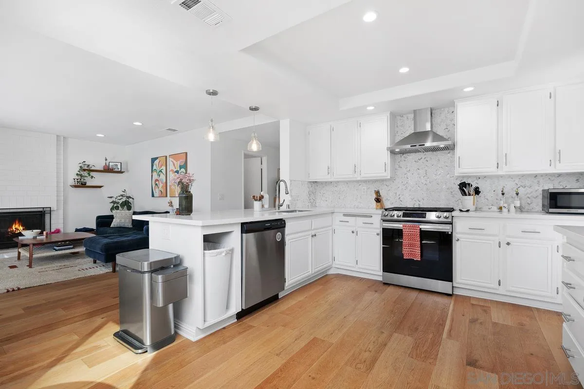 https://cdn.realtyfeed.com/cdn/127/260006453/e38a3f443a41453b355f1f92a9349816.webp