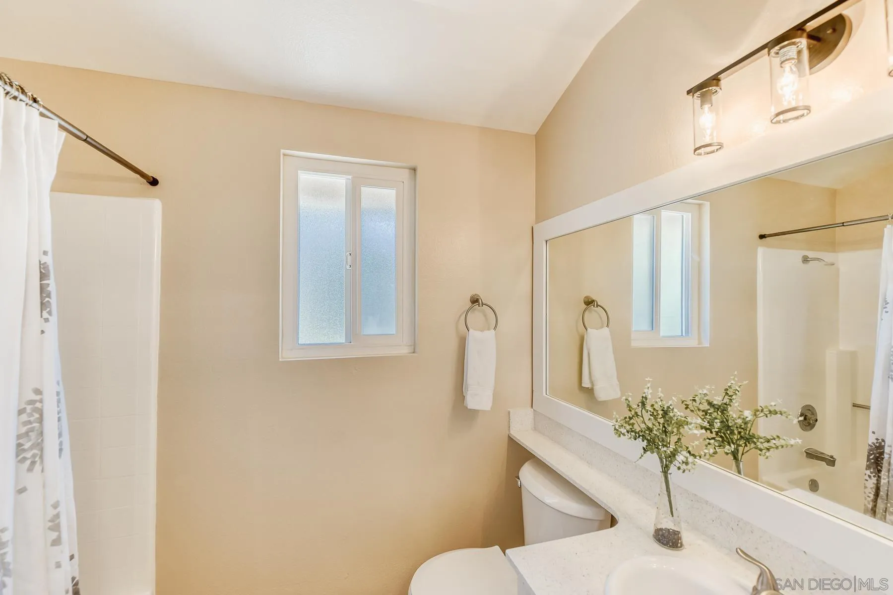 Photo #10: 260006456 Listing: Photo #10