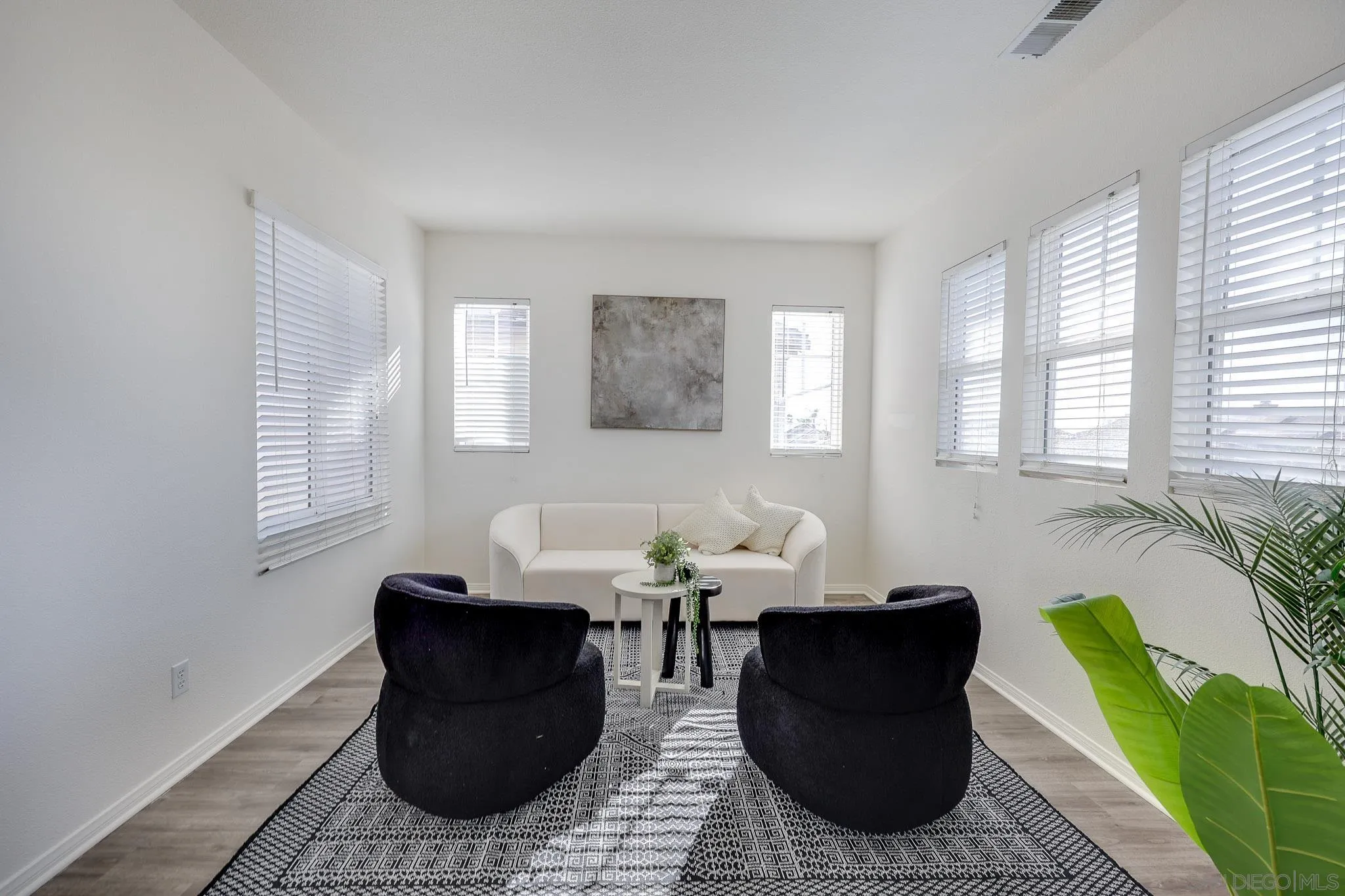 https://cdn.realtyfeed.com/cdn/127/260006458/19bf6bfea008df88713d47d788b3f7cb.webp