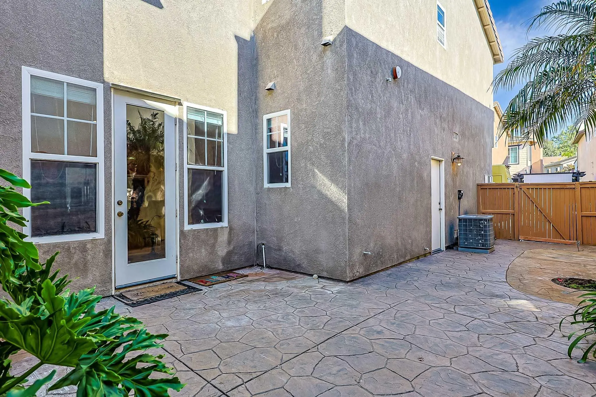 https://cdn.realtyfeed.com/cdn/127/260006458/216081523e60c128c92d682d5c39d58a.webp