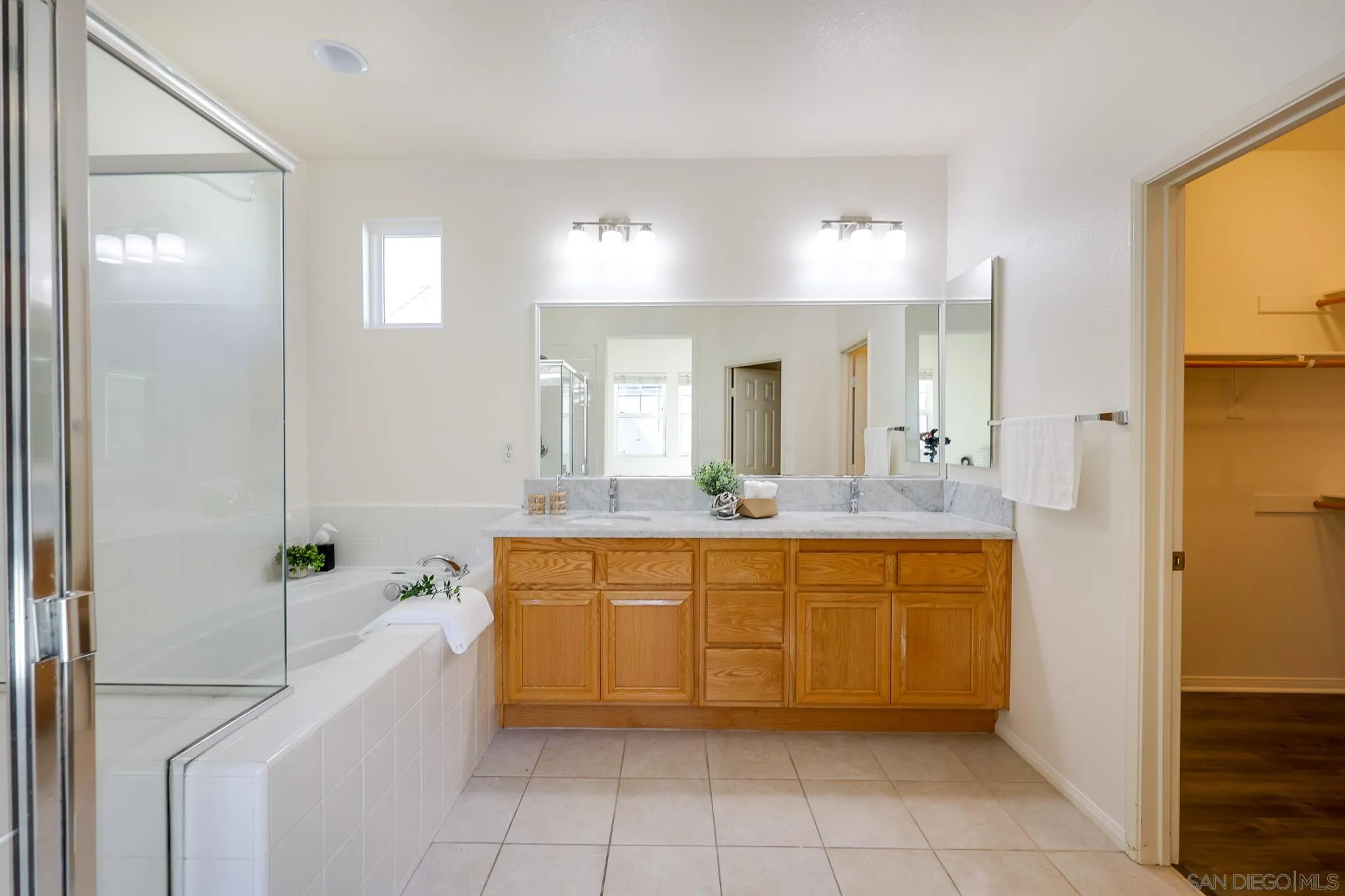 https://cdn.realtyfeed.com/cdn/127/260006458/21756632c3e091f2b68be62601804399.webp