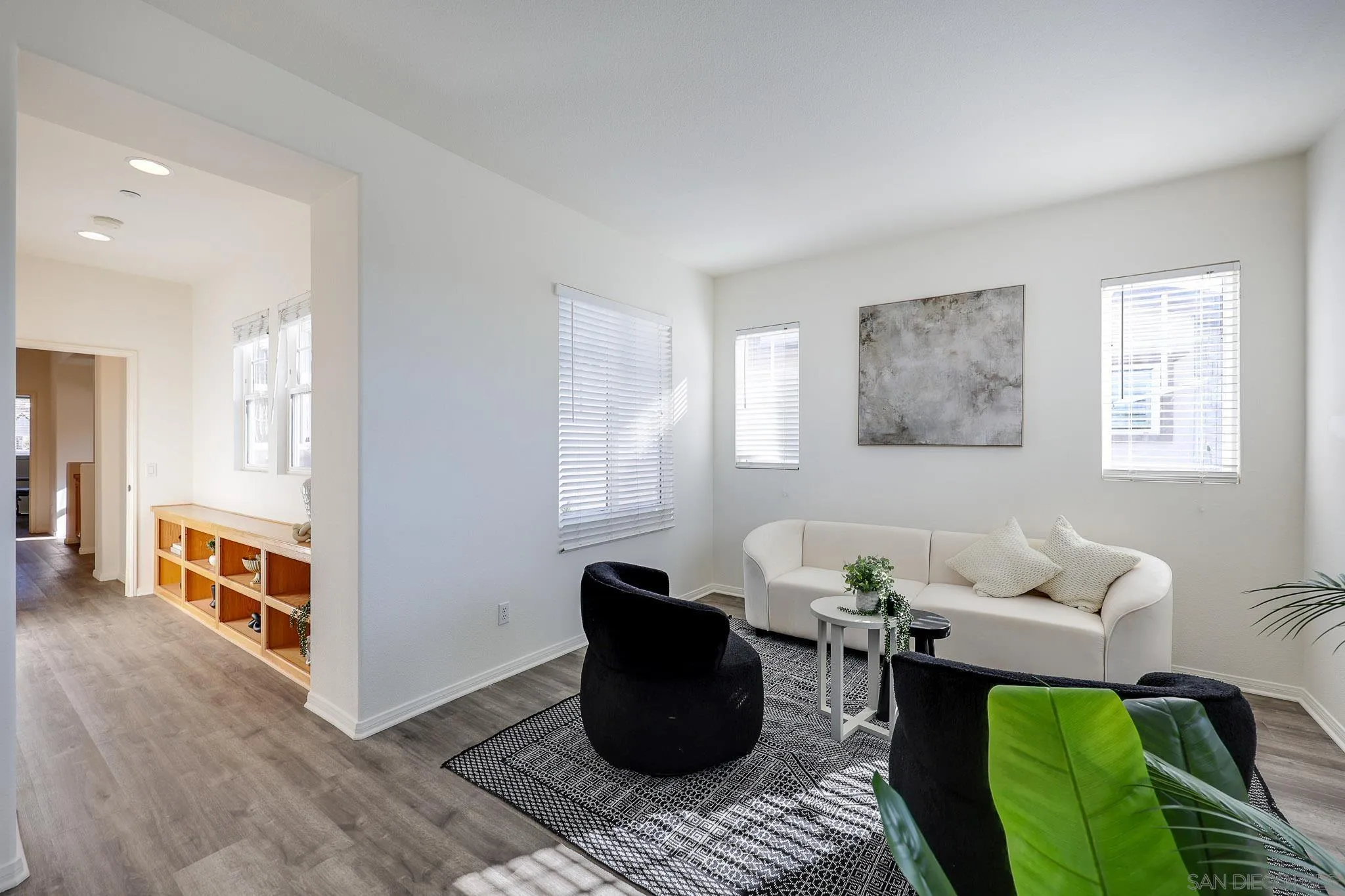 https://cdn.realtyfeed.com/cdn/127/260006458/4f344970fc10410efc47d24d3f597a7f.webp