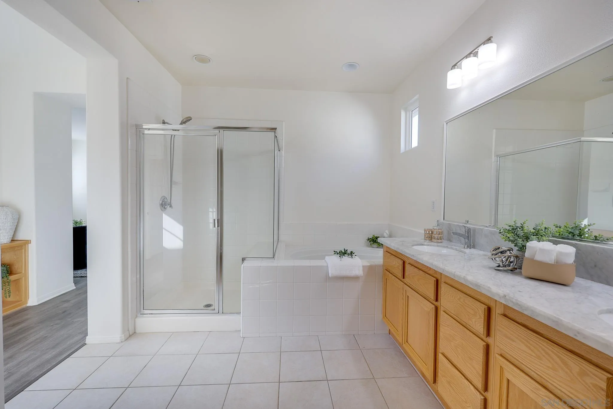 https://cdn.realtyfeed.com/cdn/127/260006458/fef56f7cad1b249990542824967ce44a.webp