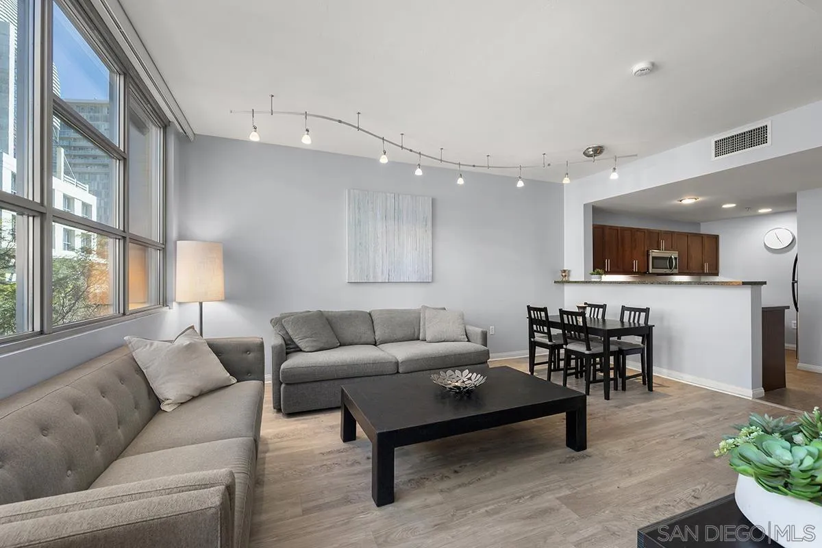 Photo #17: 260006459 Listing: Photo #17