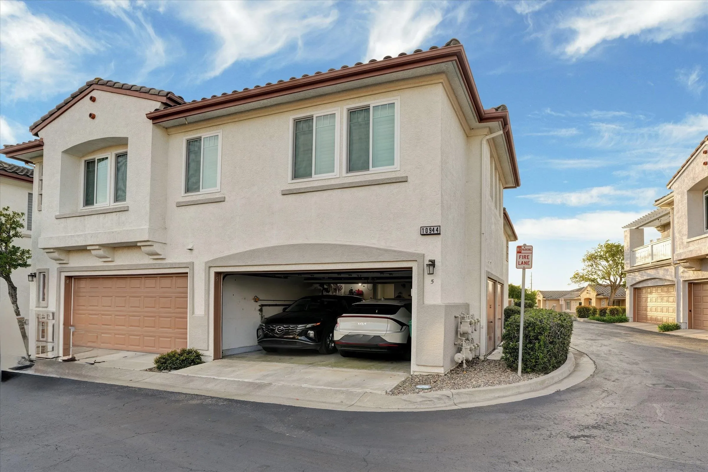Photo #2: 260006464 Listing: Photo #2