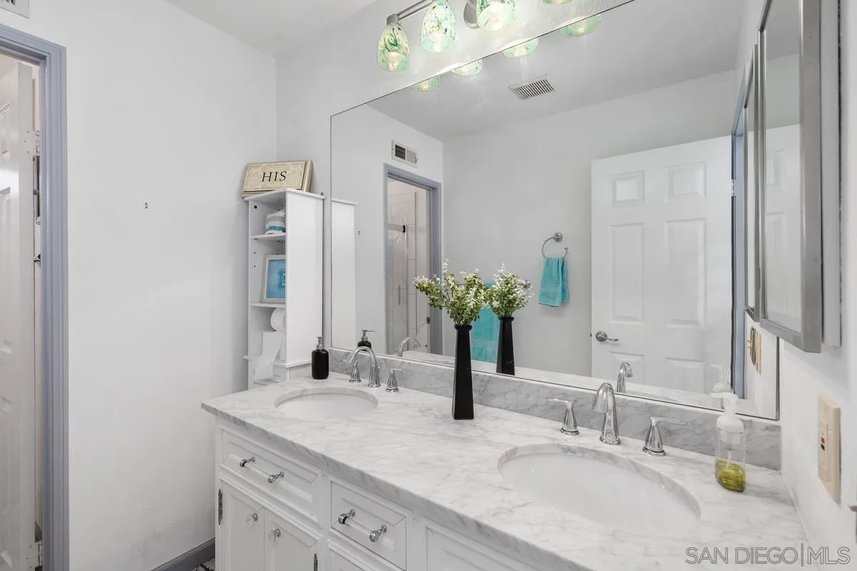 https://cdn.realtyfeed.com/cdn/127/260006471/64faaaf3bffcdd4829d567d34d38cf29.webp