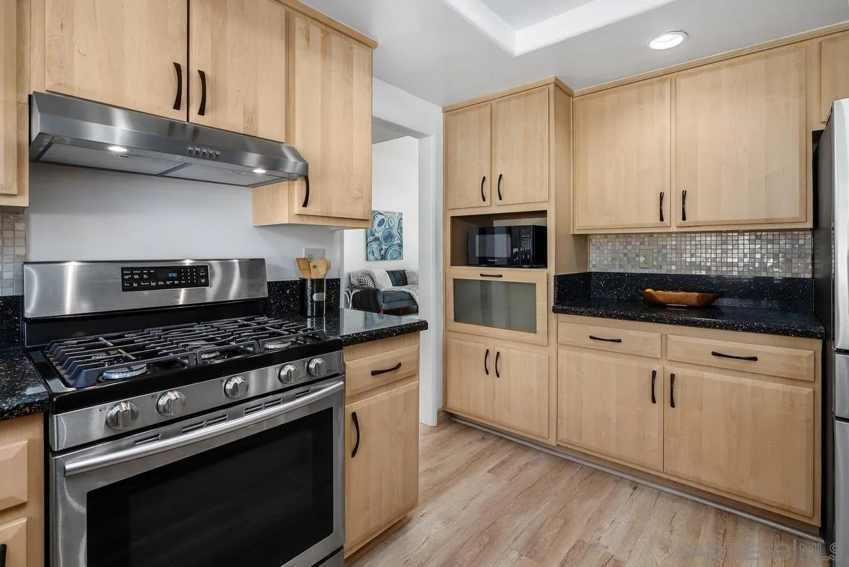 https://cdn.realtyfeed.com/cdn/127/260006471/9b4cd1c29690f95270787517f645a561.webp