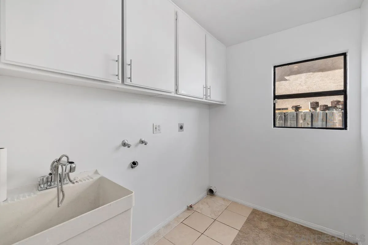 https://cdn.realtyfeed.com/cdn/127/260006471/db2ac9d9873f8c3a66f4b99266498b3b.webp