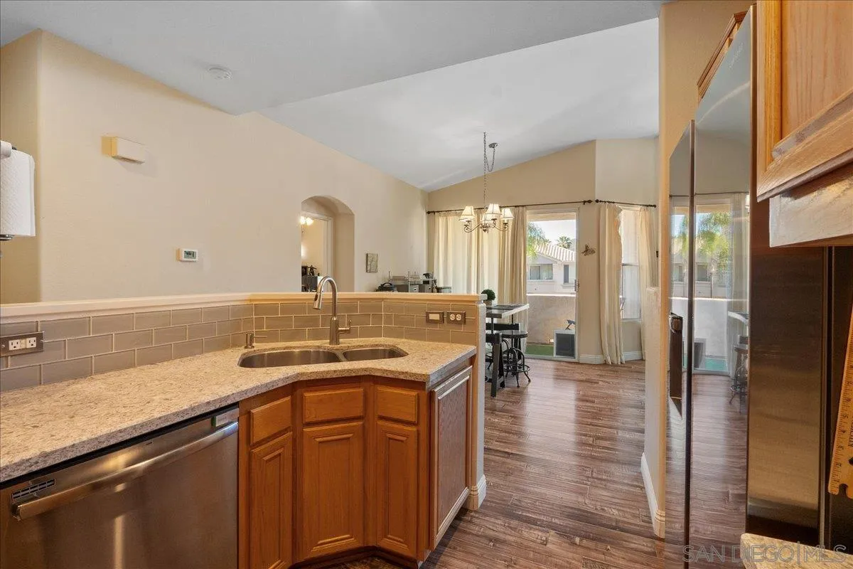 Photo #9: 260006473 Listing: Photo #9