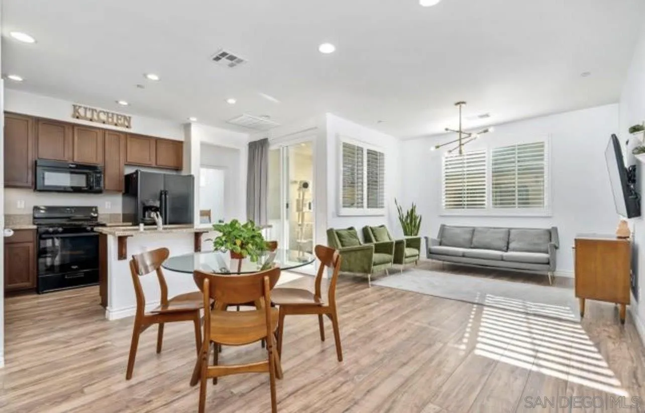 Photo #6: 260006474 Listing: Photo #6