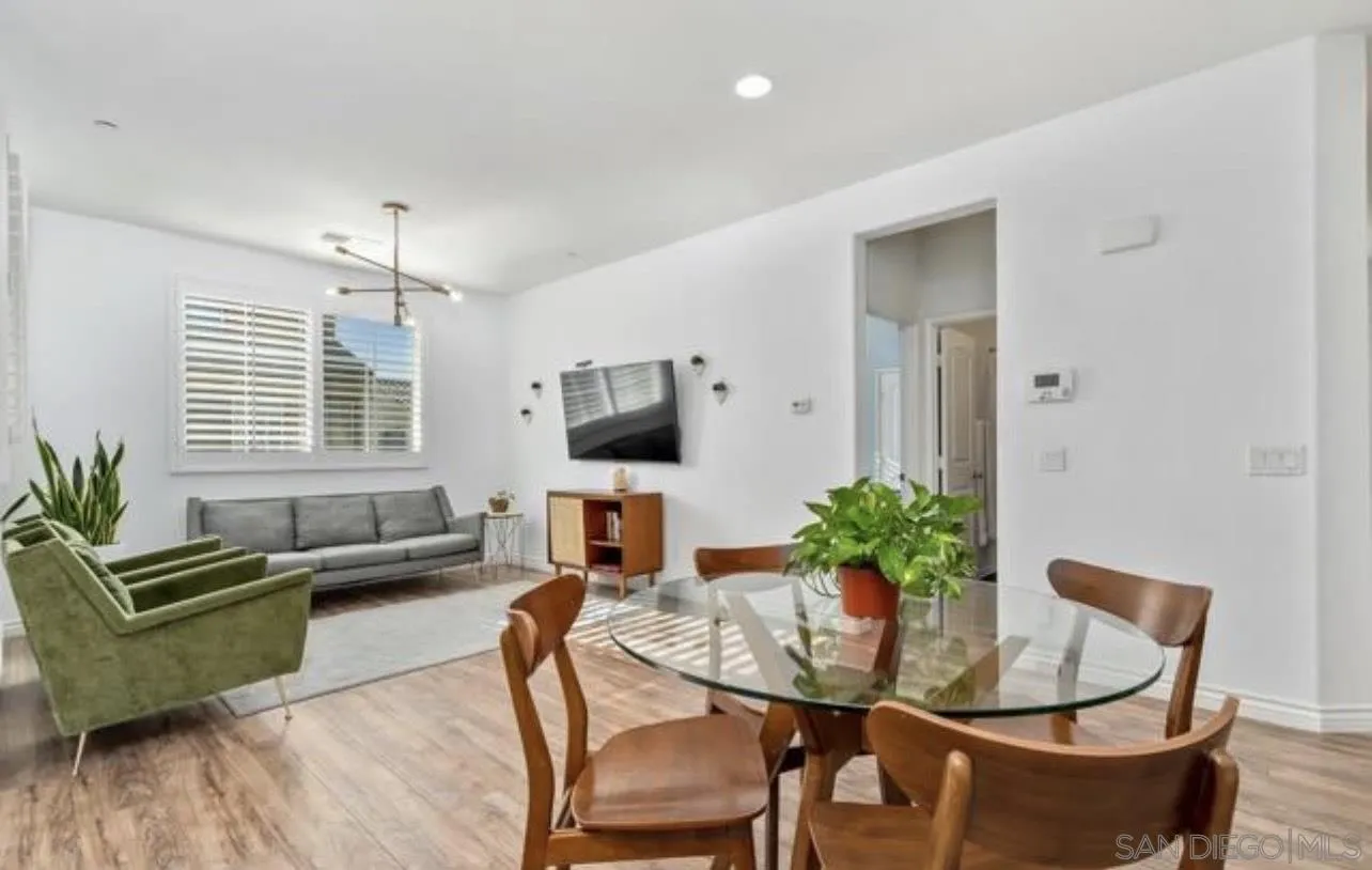 Photo #5: 260006474 Listing: Photo #5