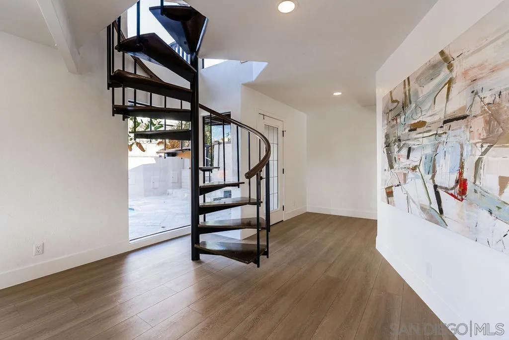 https://cdn.realtyfeed.com/cdn/127/260006492/040758700491d720e7c5deb0a627b476.webp