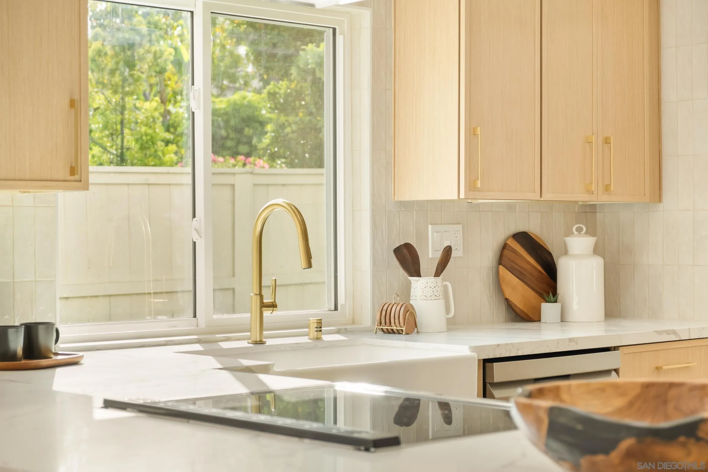 https://cdn.realtyfeed.com/cdn/127/260006493/58c762fb99cb6bcb44f27329b8b52970.webp