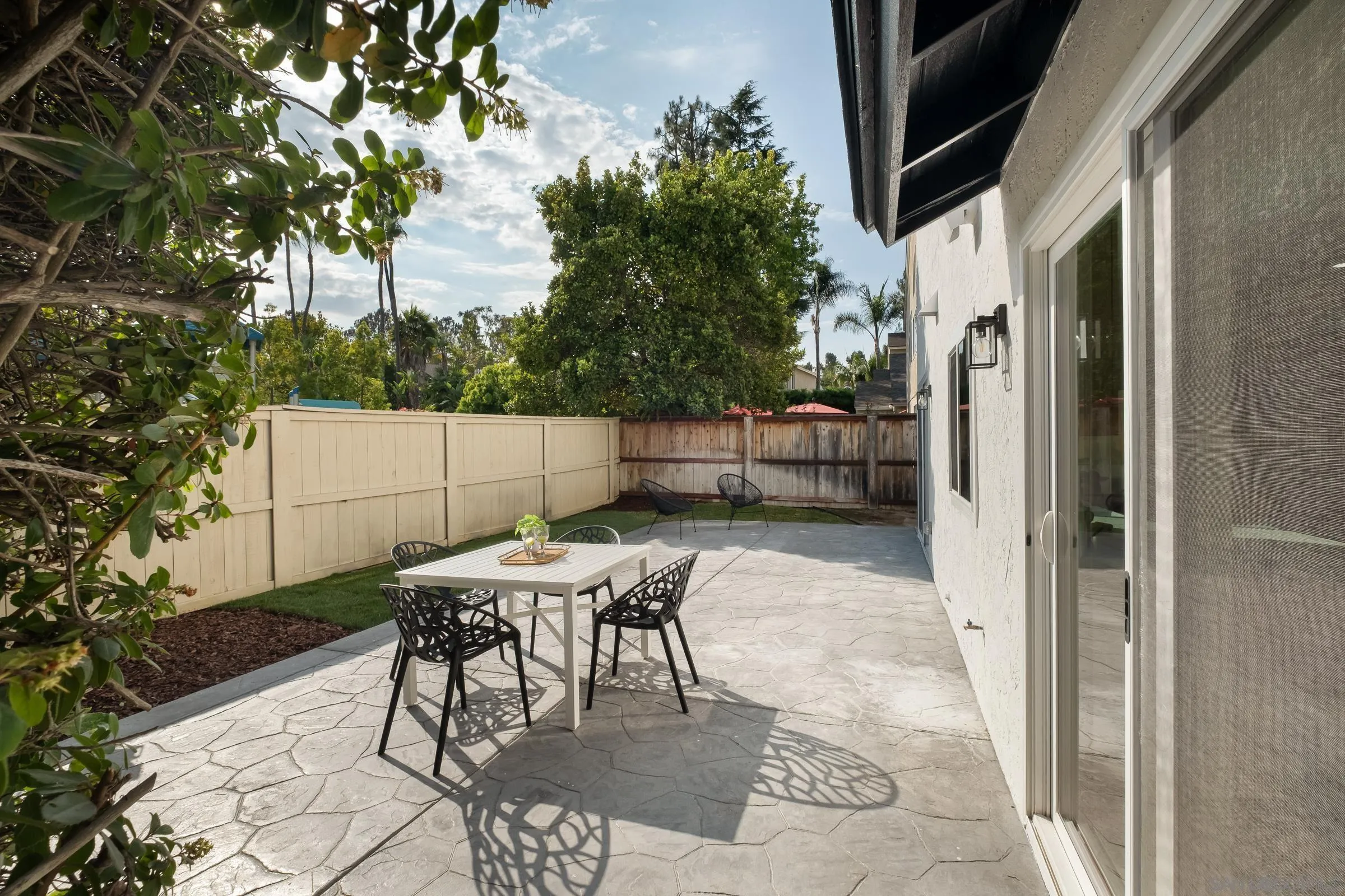 https://cdn.realtyfeed.com/cdn/127/260006493/80de5c9aad8b220f8512882d07f532ee.webp