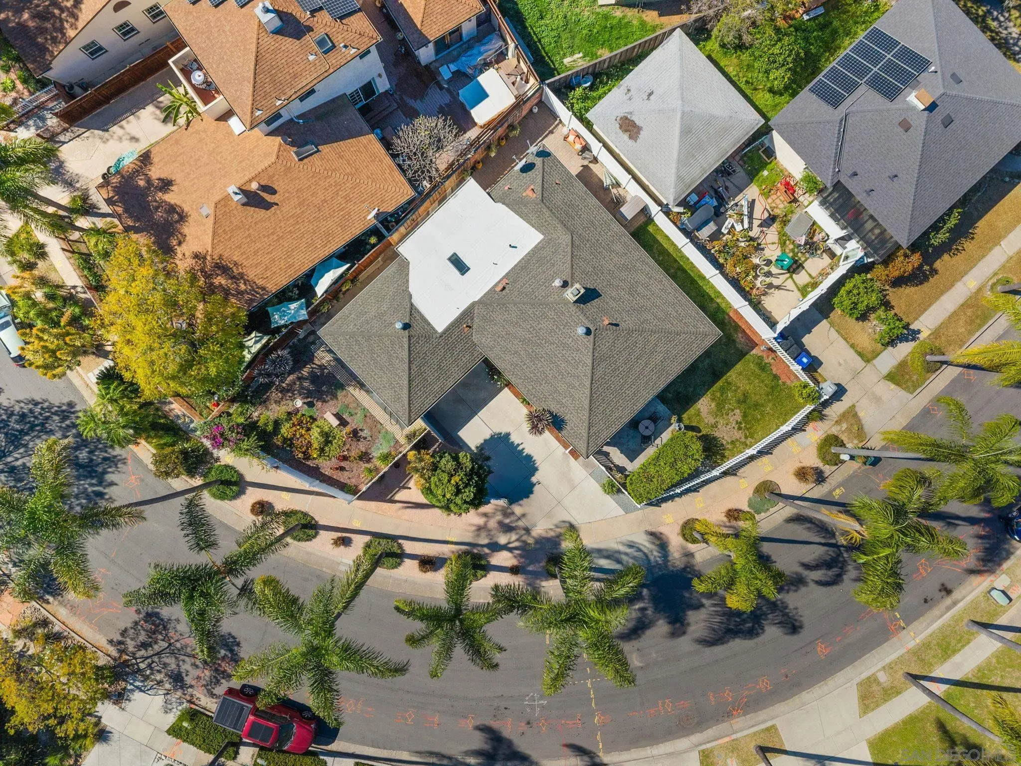 https://cdn.realtyfeed.com/cdn/127/260006494/7b1d1332da13aa2c2366b71b208cb53f.webp