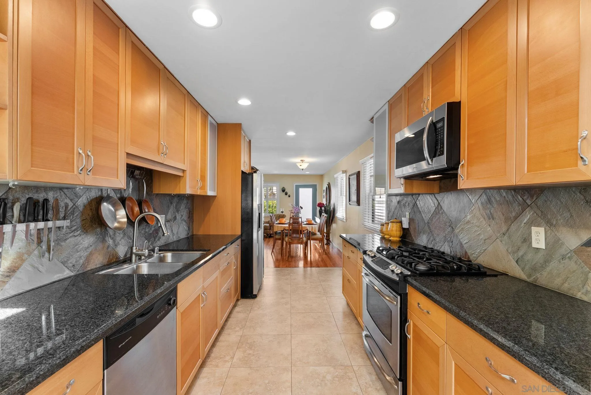 https://cdn.realtyfeed.com/cdn/127/260006494/978860376fafb322540dbffee920d72c.webp