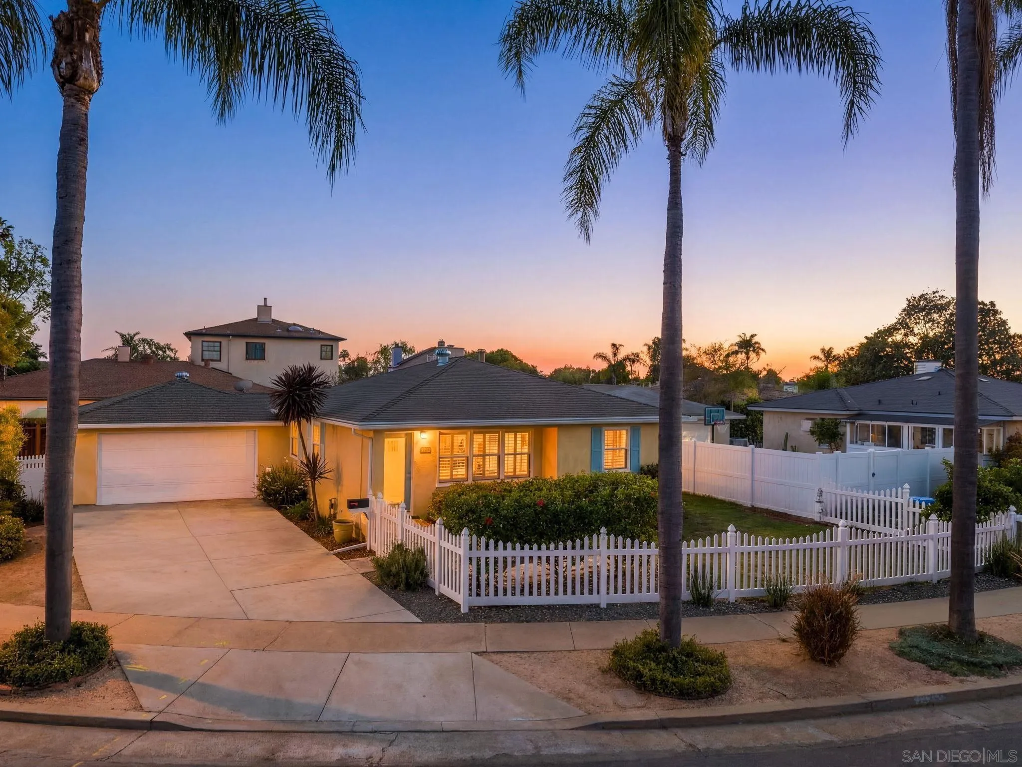 https://cdn.realtyfeed.com/cdn/127/260006494/a4cda6c65b6f41ee4c4196418feb41a1.webp